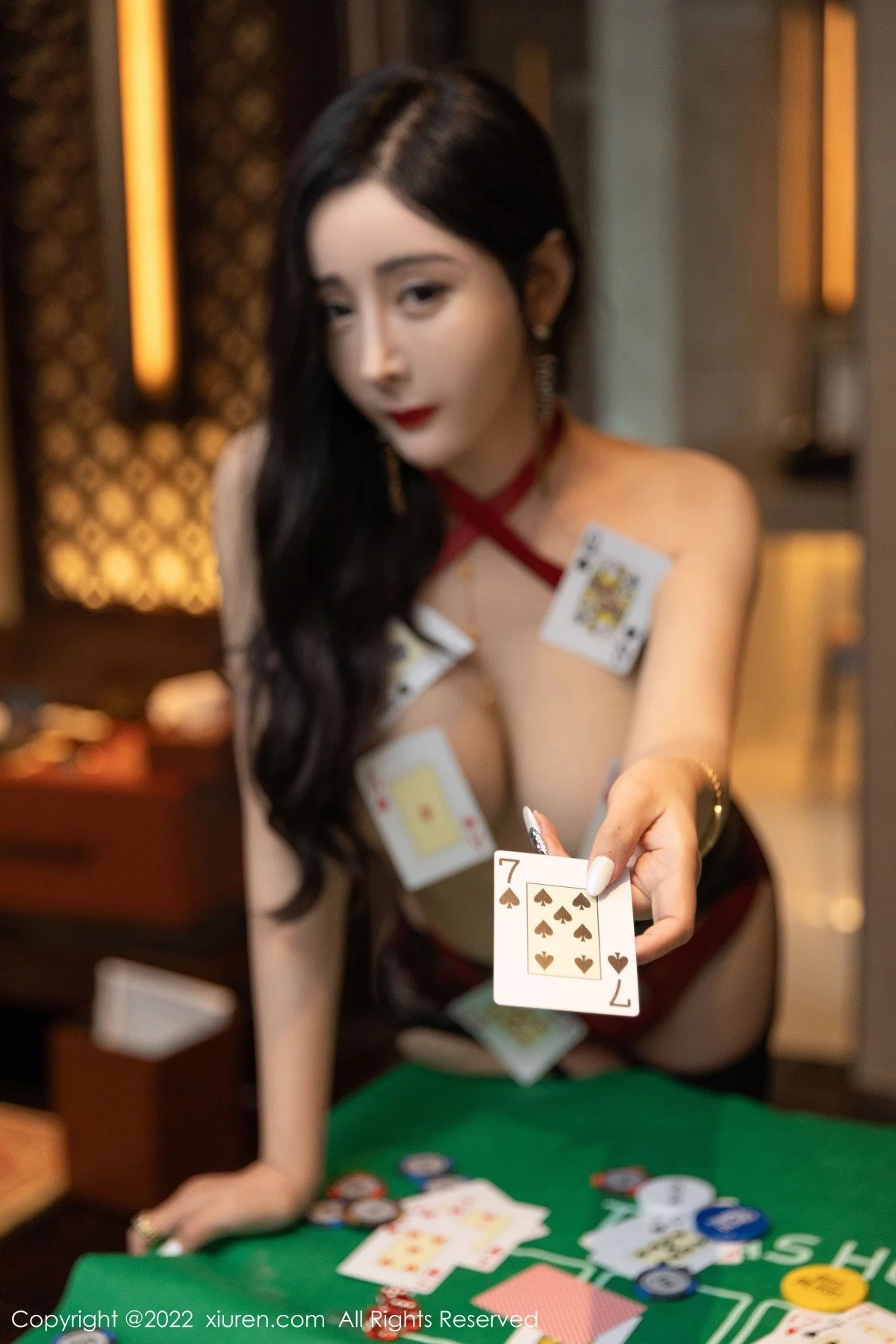 [[XiuRen秀人网]秀人网]No.4434_模特允爾三亚旅拍赌场情景主题半脱低胸裙露丰乳肥臀诱惑写真77P