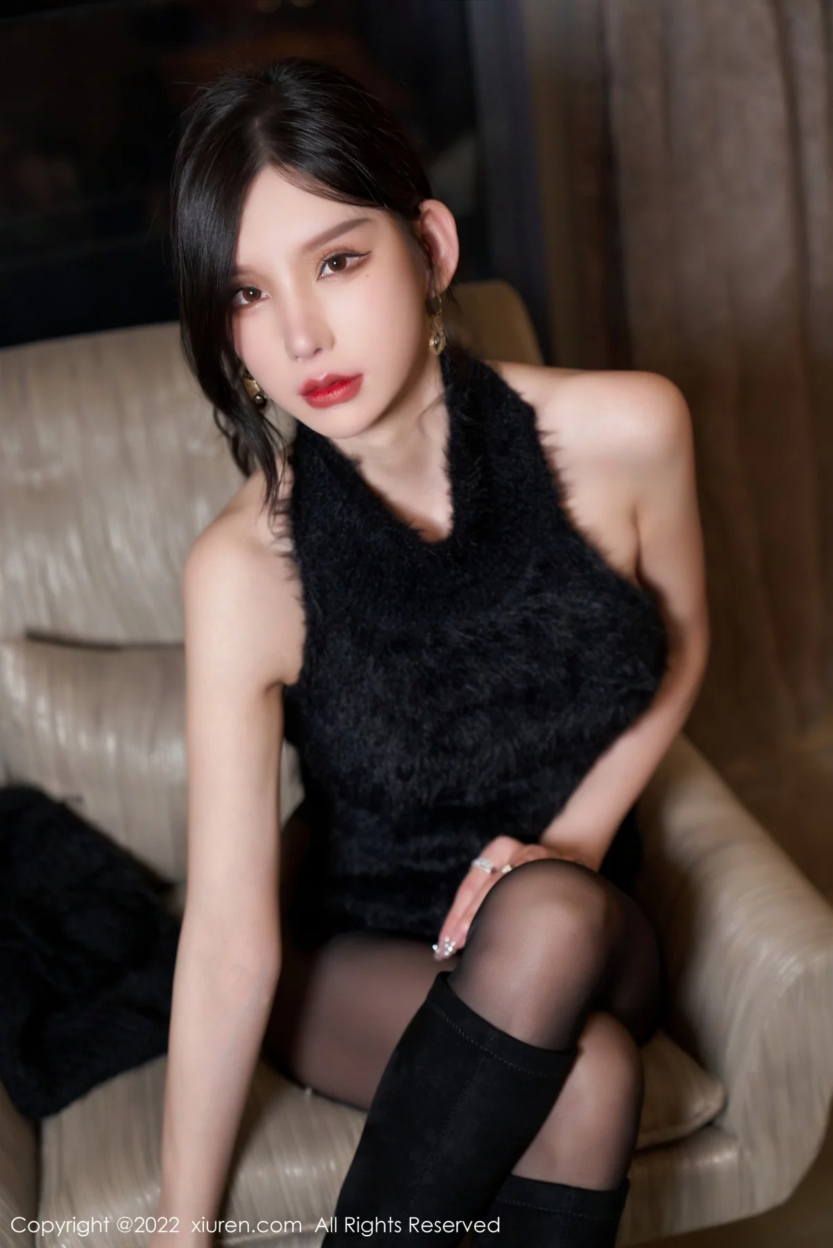 [[XiuRen秀人网]秀人网]No.4437_女神周于希Sally私房半脱全裸上身配破烂无内黑丝极致诱惑写真87P