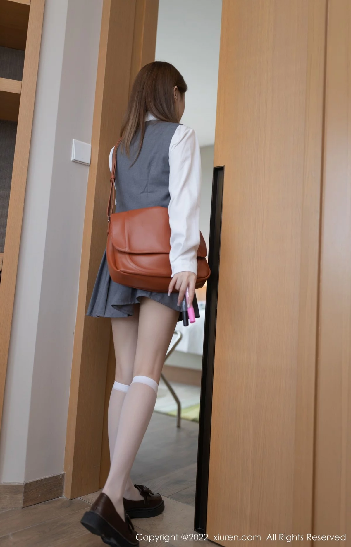 [[XiuRen秀人网]秀人网]No.4436_模特鱼子酱Fish私房脱JK制服露轻透情趣内衣秀完美身材诱惑写真75P