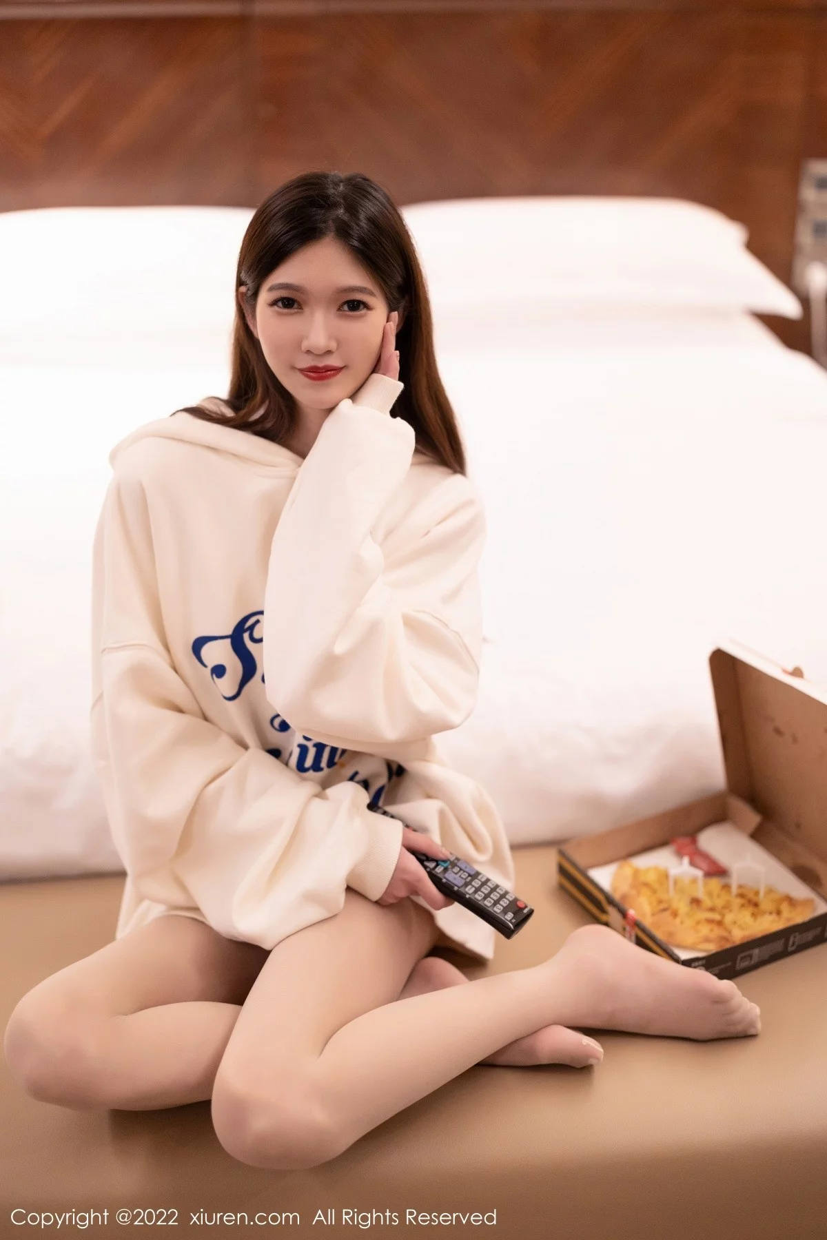 [[XiuRen秀人网]秀人网]No.4451_模特程程程私房半脱露白色蕾丝情趣连体衣秀火辣身材诱惑写真101P