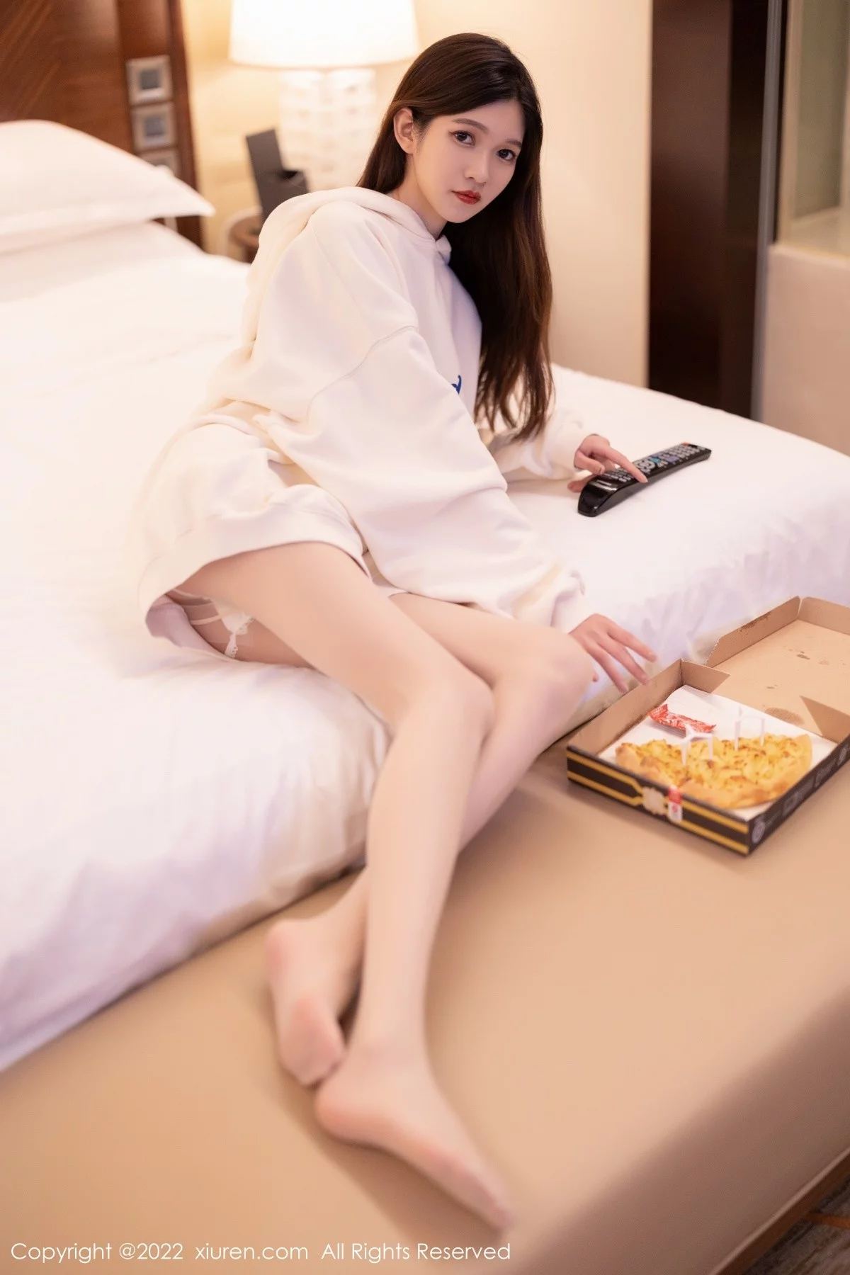 [[XiuRen秀人网]秀人网]No.4451_模特程程程私房半脱露白色蕾丝情趣连体衣秀火辣身材诱惑写真101P