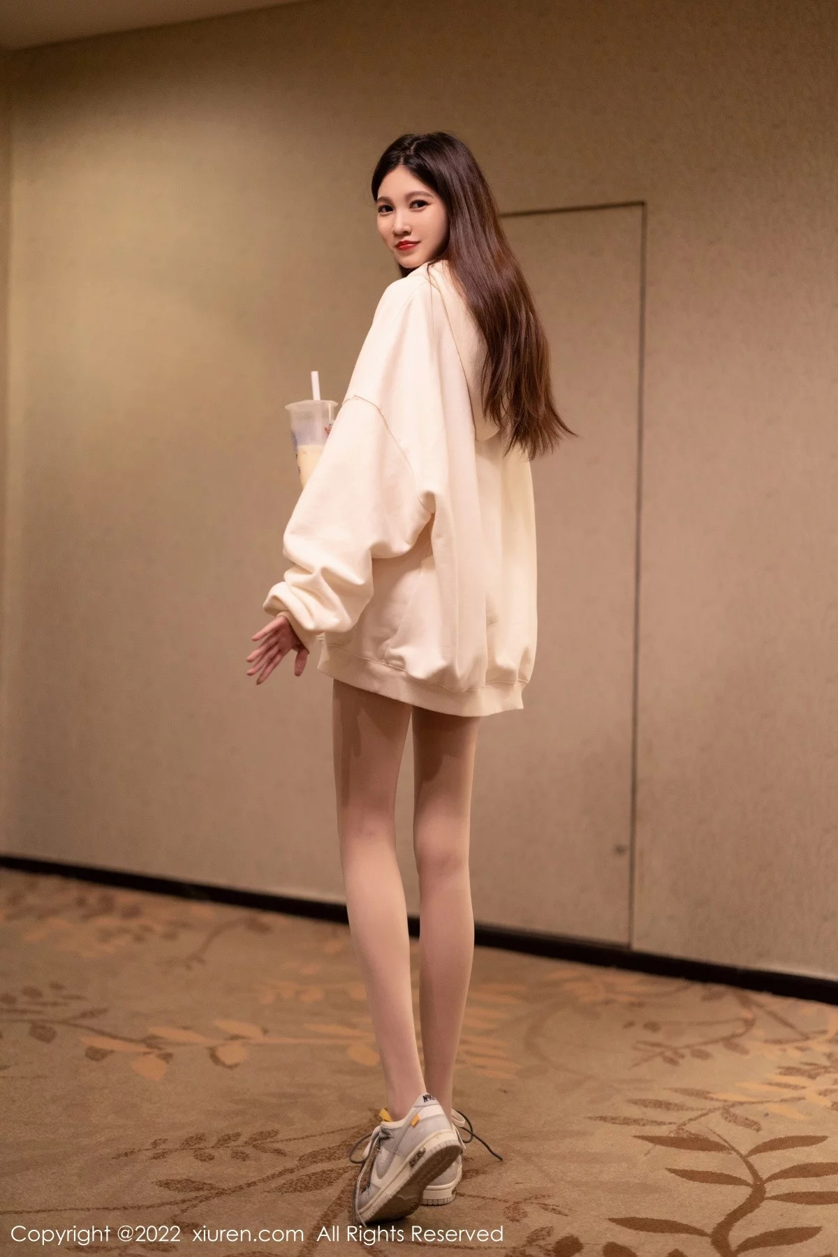 [[XiuRen秀人网]秀人网]No.4451_模特程程程私房半脱露白色蕾丝情趣连体衣秀火辣身材诱惑写真101P