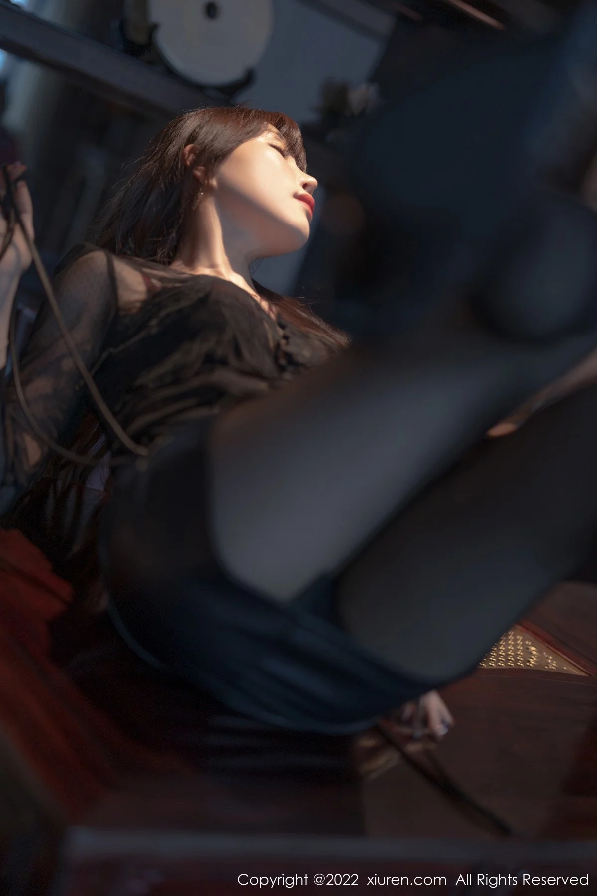 [[XiuRen秀人网]秀人网]No.4462_女神芝芝Booty轻透黑色网纱配黑皮短裙半脱露性感内衣诱惑写真91P