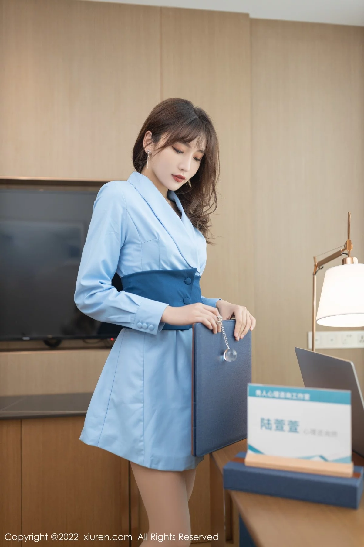 [[XiuRen秀人网]秀人网]No.4461_模特陆萱萱角色扮演主题精致白色蕾丝内衣配肉丝裤袜诱惑写真82P