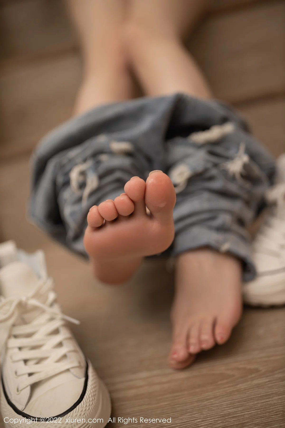 [[XiuRen秀人网]秀人网]No.4466_模特鱼子酱Fish情趣捆绑情节主题脱牛仔裤露翘臀惹火诱惑写真80P