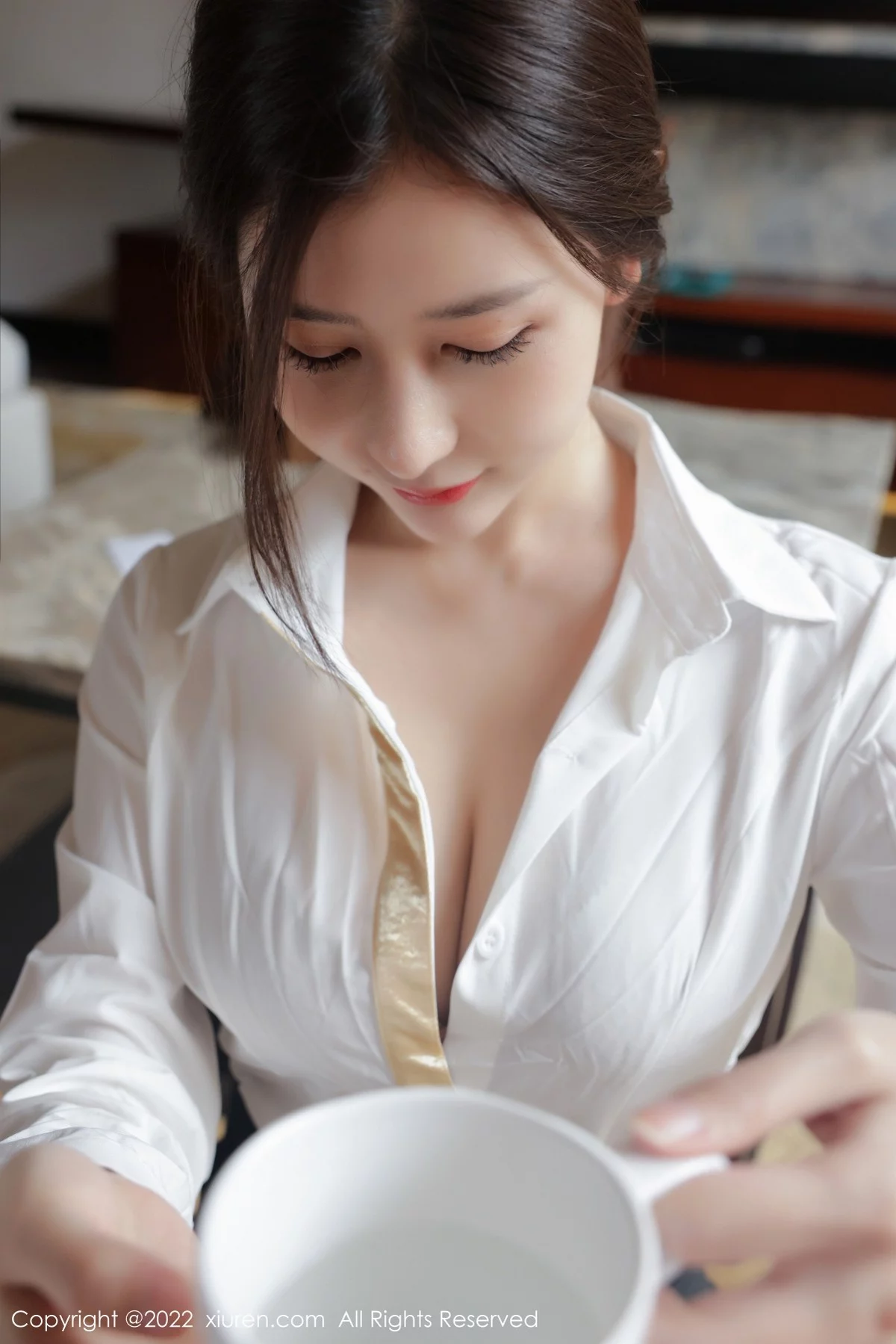 [[XiuRen秀人网]秀人网]No.4472_模特尹甜甜三亚旅拍浴室薄透衬衫配无内黑丝湿身惹火诱惑写真82P