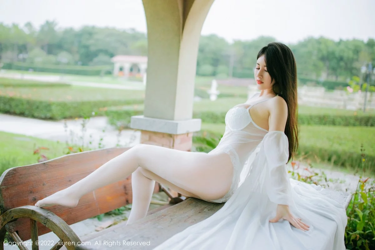 [[XiuRen秀人网]秀人网]No.4476_模特诗诗kiki轻透长衫配蕾丝内衣户外加室内秀丰满身材诱惑写真39P