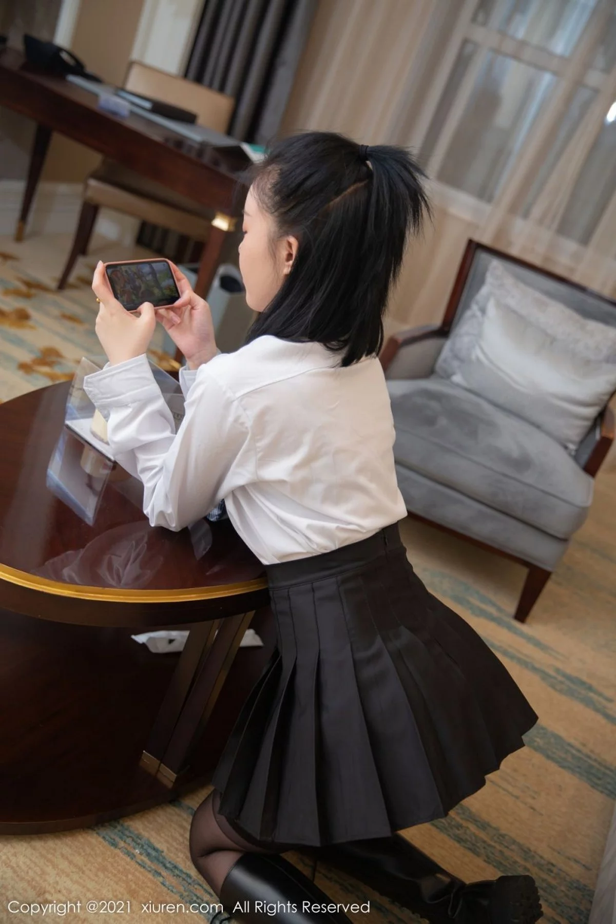 [[XiuRen秀人网]秀人网]No.4364_模特一颗甜蛋黄a私房脱白衬衣黑短裙露蕾丝吊袜撩人诱惑写真78P