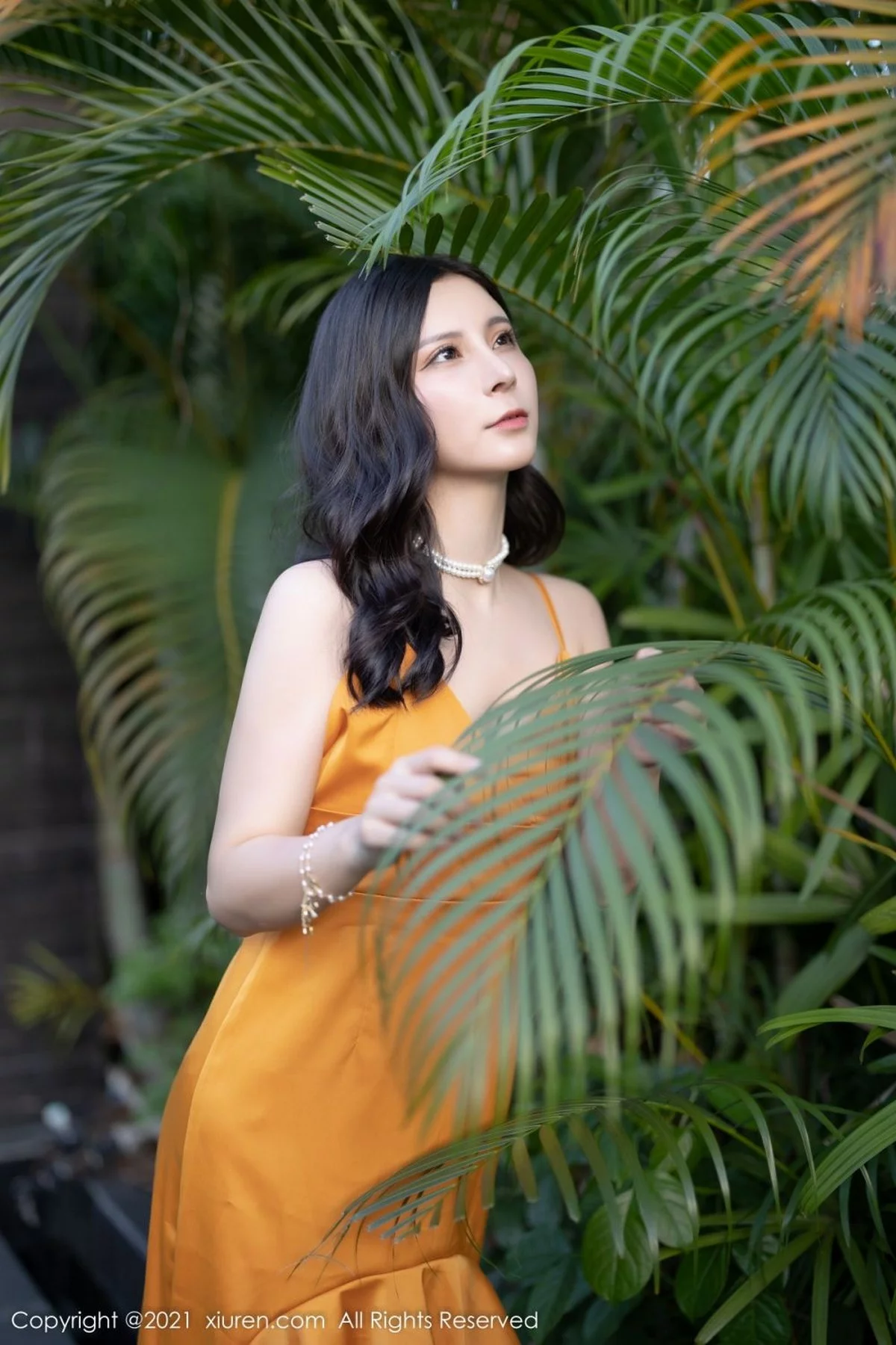 [[XiuRen秀人网]秀人网]No.4363_模特小蛮妖Yummy深圳旅拍脱性感JK制服露白色内衣诱惑写真73P