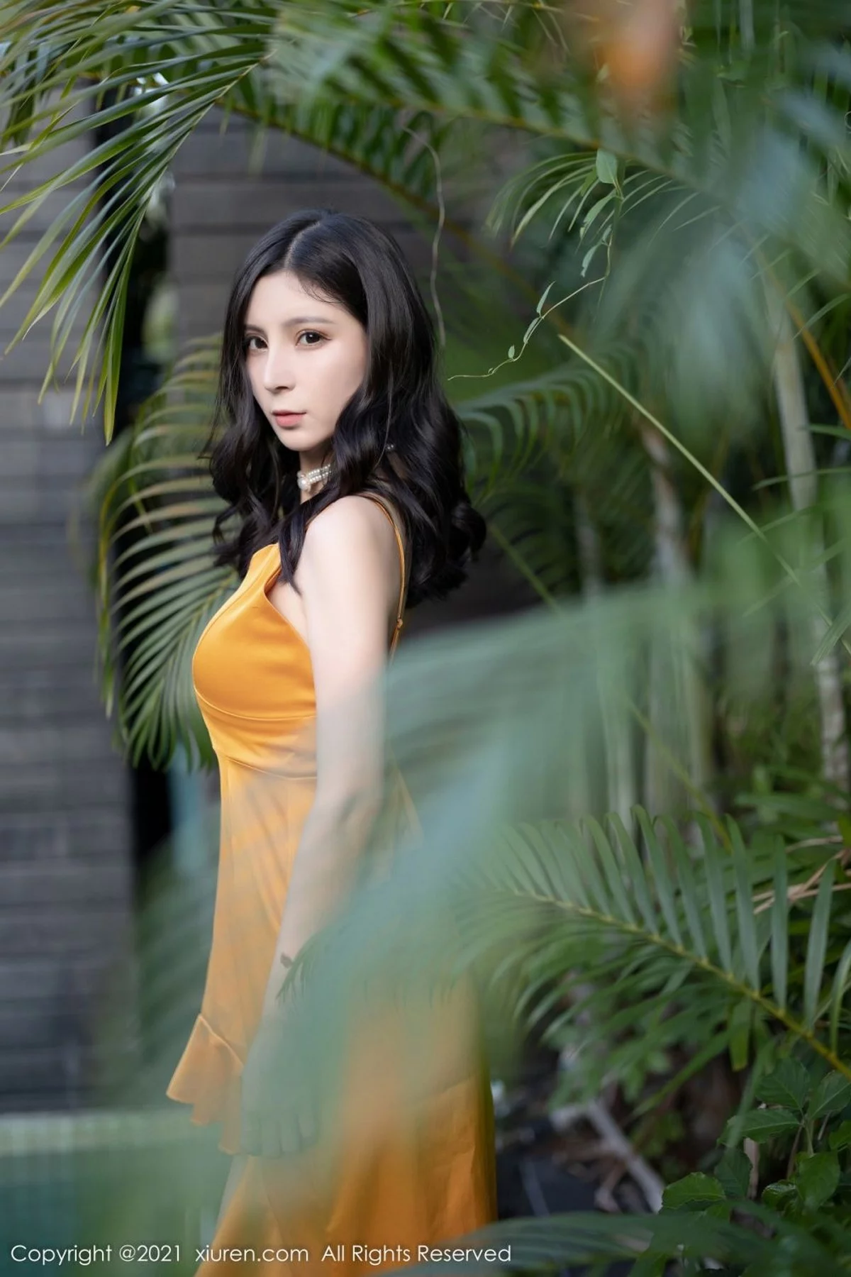 [[XiuRen秀人网]秀人网]No.4363_模特小蛮妖Yummy深圳旅拍脱性感JK制服露白色内衣诱惑写真73P