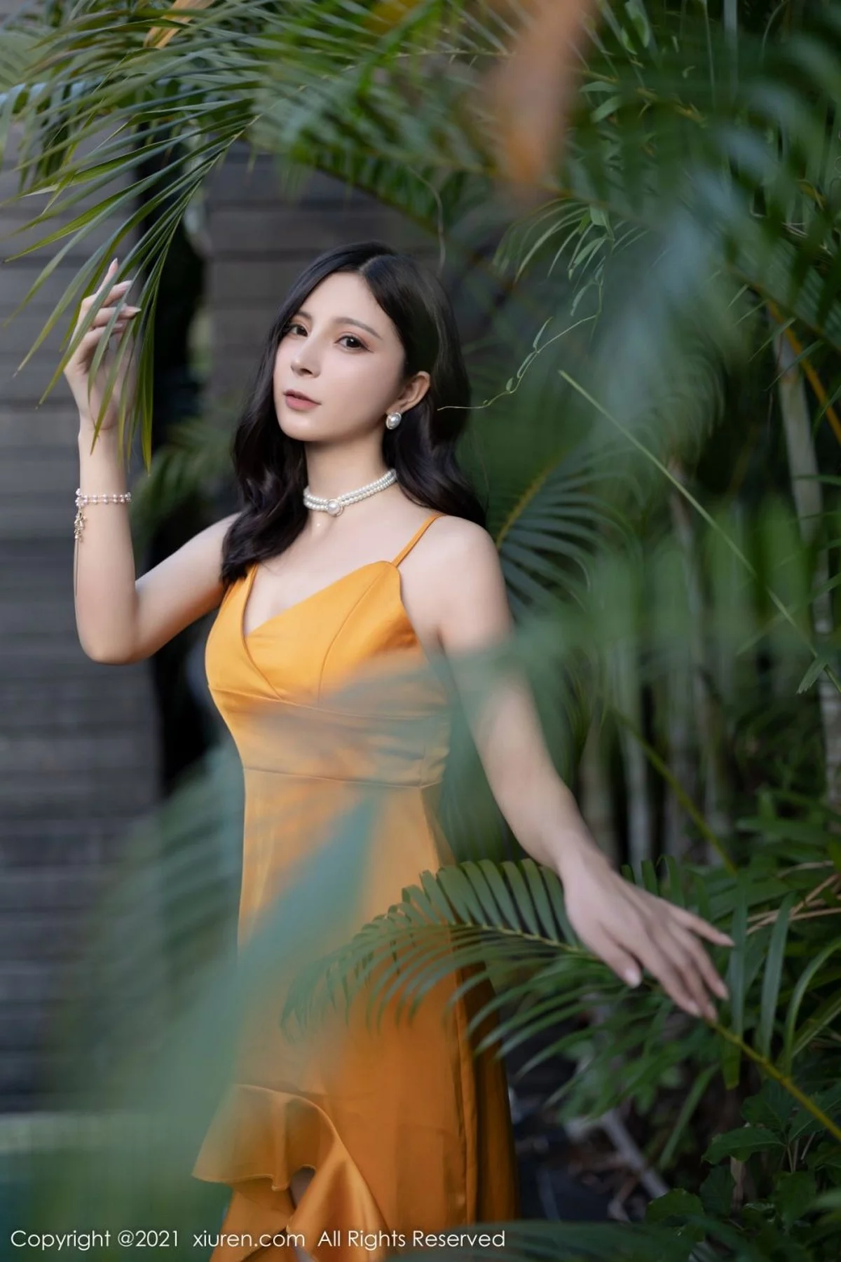 [[XiuRen秀人网]秀人网]No.4363_模特小蛮妖Yummy深圳旅拍脱性感JK制服露白色内衣诱惑写真73P