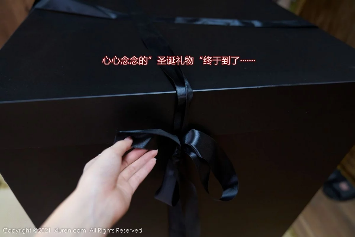 [[XiuRen秀人网]秀人网]No.4385_女神周于希Sally圣诞主题性感红色丝带裹身秀火辣身材诱惑写真90P