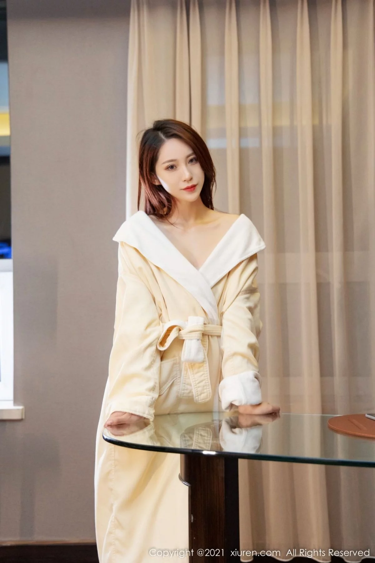 [[XiuRen秀人网]秀人网]No.4380_模特汐汐baby私房浴室保鲜膜捆绑秀凹凸火辣胴体极致诱惑写真51P