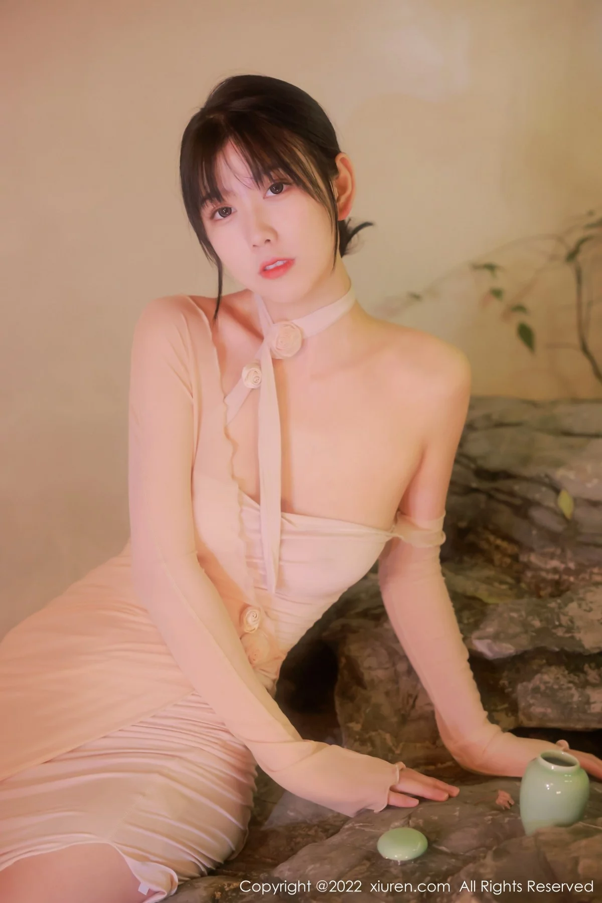 [[XiuRen秀人网]秀人网]No.4503_模特李雅柔182CM温泉主题粉色薄透服饰配无内肉丝湿身诱惑写真48P