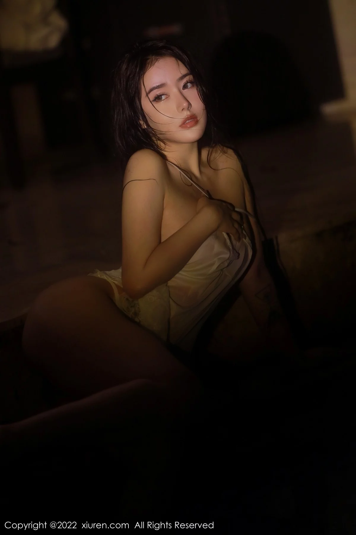 [[XiuRen秀人网]秀人网]No.4504_女神Manuela玛鲁娜三亚旅拍白色情趣连衣裙秀浑圆翘臀诱惑写真61P