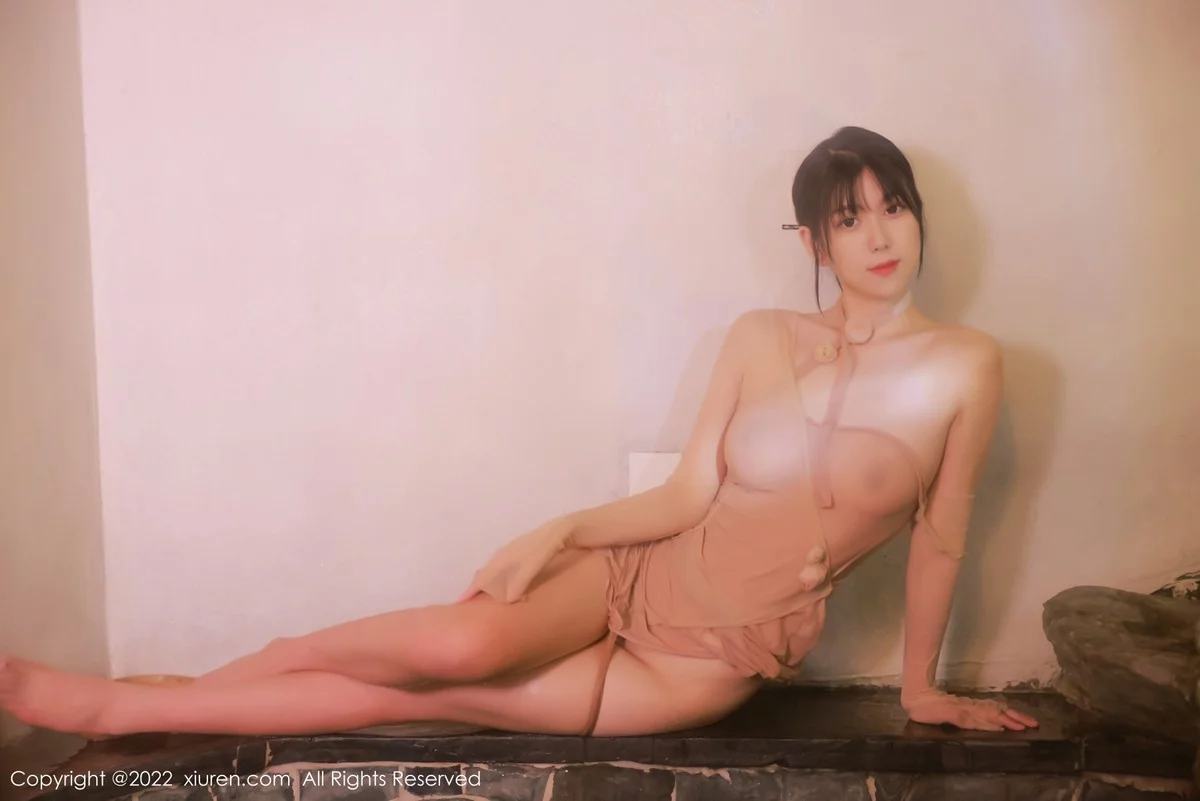 [[XiuRen秀人网]秀人网]No.4503_模特李雅柔182CM温泉主题粉色薄透服饰配无内肉丝湿身诱惑写真48P