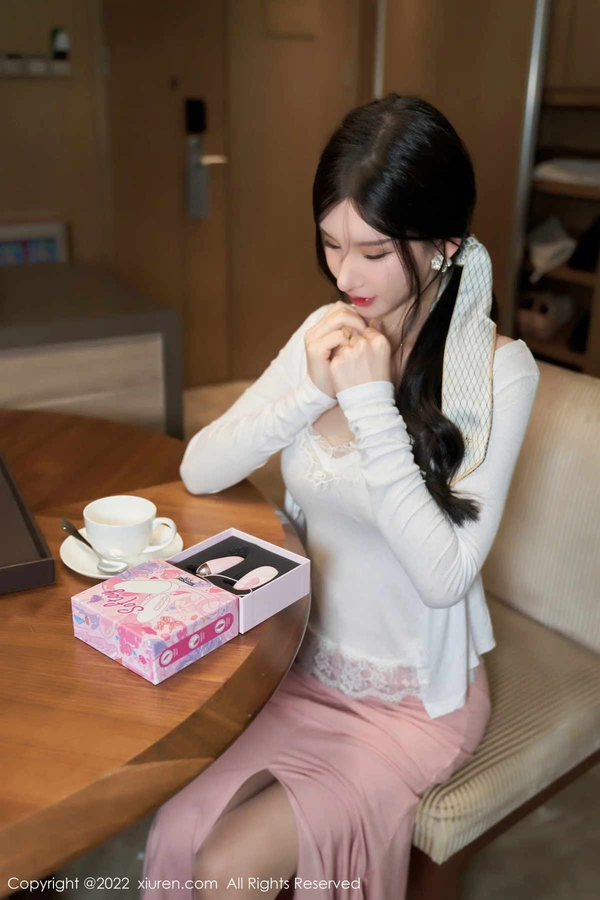 [[XiuRen秀人网]秀人网]No.4517_女神周于希Sally情节拍摄白色收身上衣配粉色裙子完美诱惑写真98P