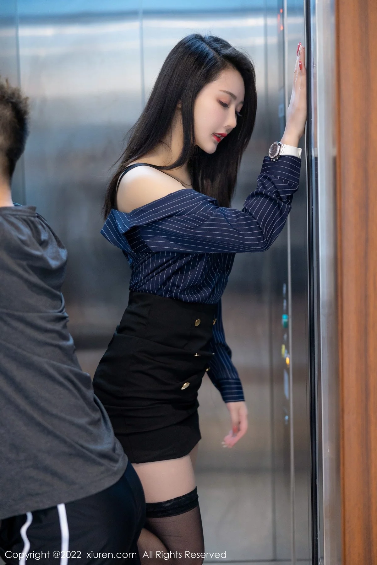 [[XiuRen秀人网]秀人网]No.4513_模特Summer宝宝电梯间主题脱衬衫露蕾丝内衣蕾丝袜魅惑写真66P