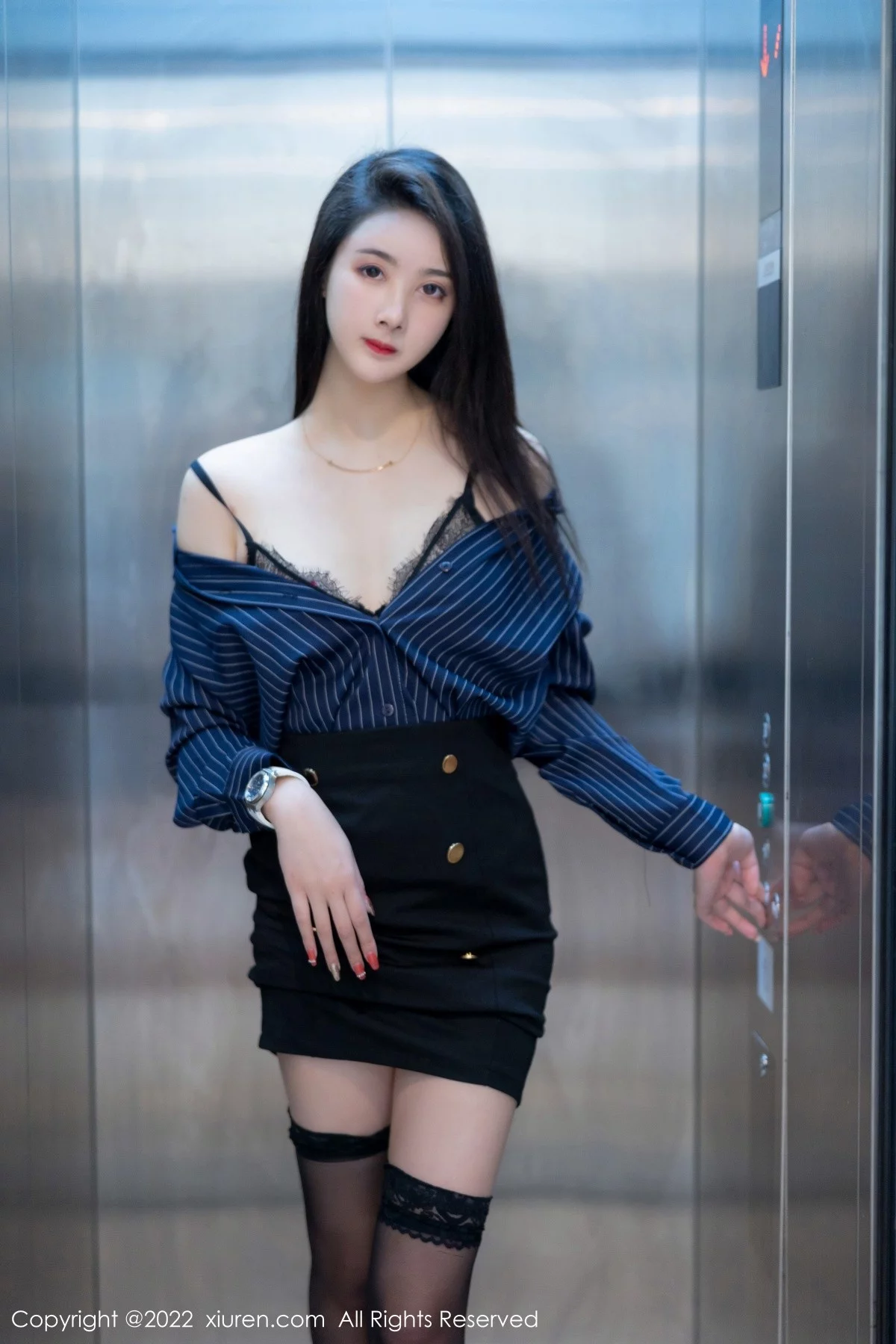 [[XiuRen秀人网]秀人网]No.4513_模特Summer宝宝电梯间主题脱衬衫露蕾丝内衣蕾丝袜魅惑写真66P