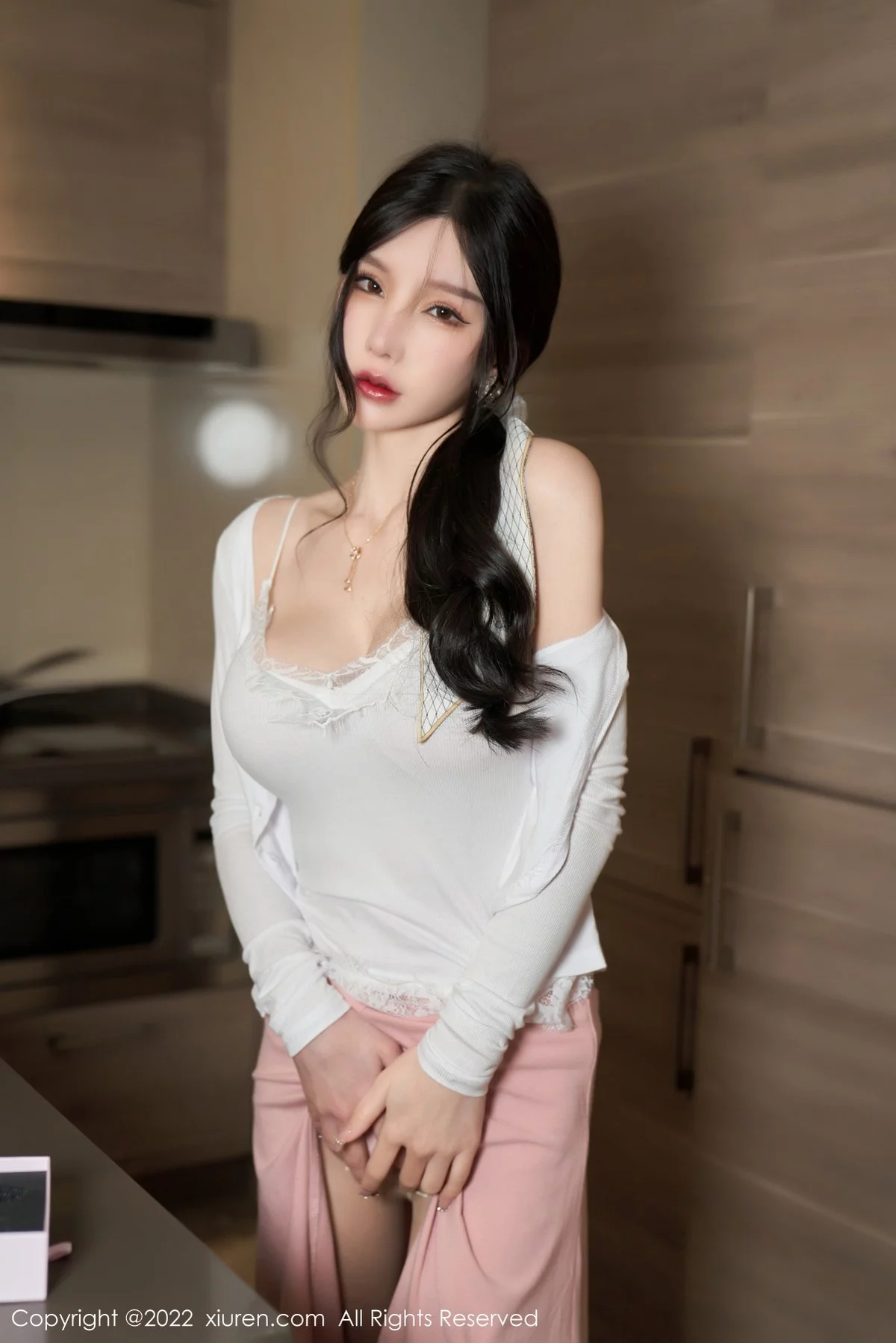 [[XiuRen秀人网]秀人网]No.4517_女神周于希Sally情节拍摄白色收身上衣配粉色裙子完美诱惑写真98P