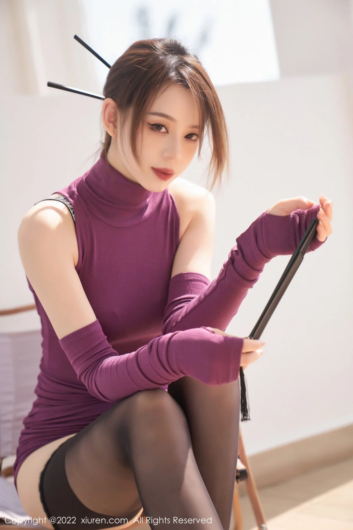 [[XiuRen秀人网]秀人网]No.4521_模特言沫三亚旅拍私房半脱露黑色蕾丝内衣配黑丝吊袜诱惑写真76P