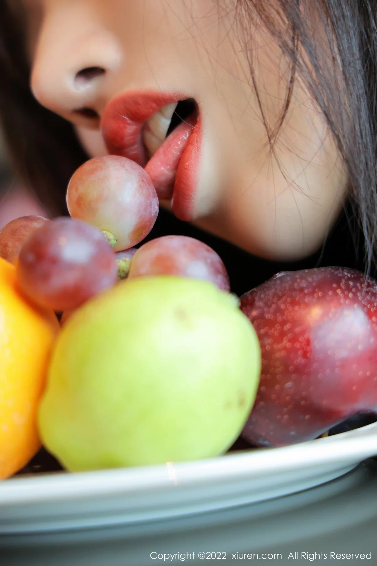 [[XiuRen秀人网]秀人网]No.4518_模特西门小玉脱外套露轻纱透明上衣配黑丝裤袜极致诱惑写真69P