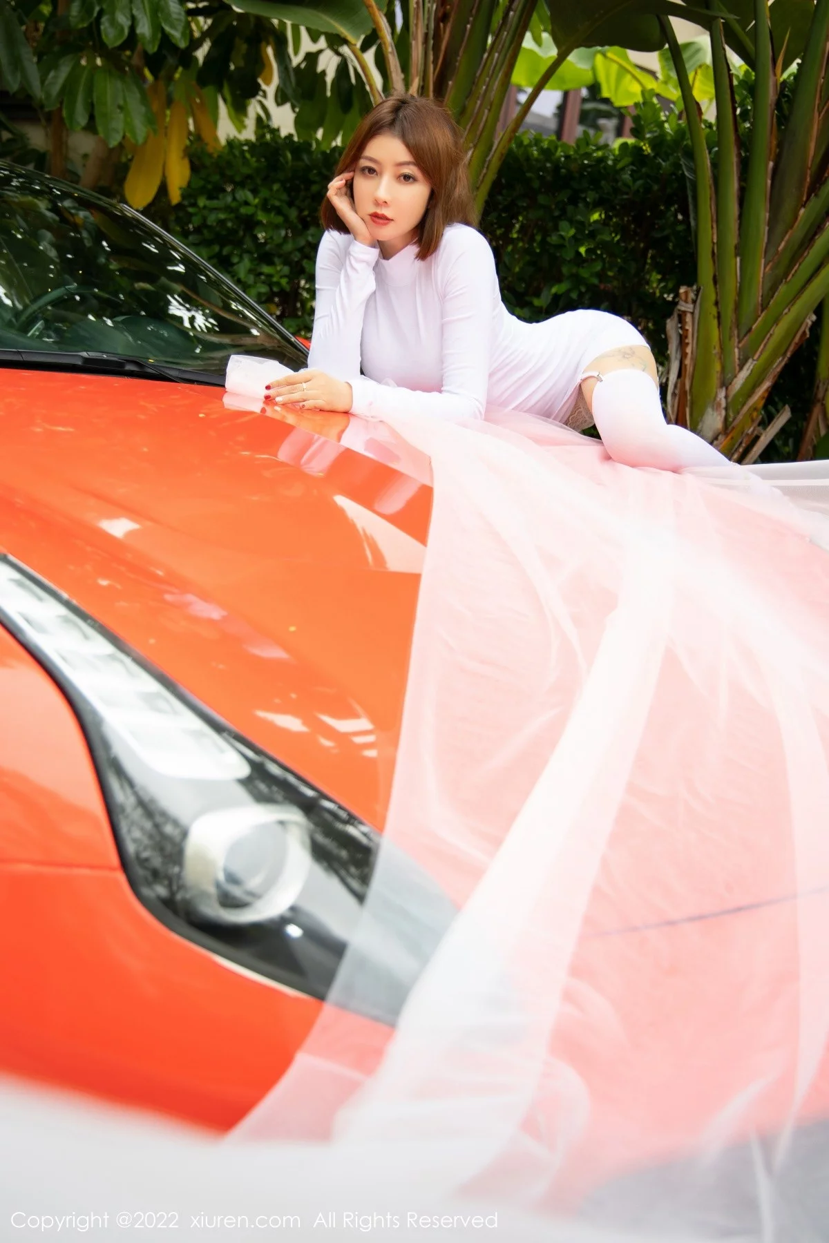 [[XiuRen秀人网]秀人网]No.4526_御姐果儿Victoria三亚旅拍户外场景+酒店浴室秀凹凸身材诱惑写真79P