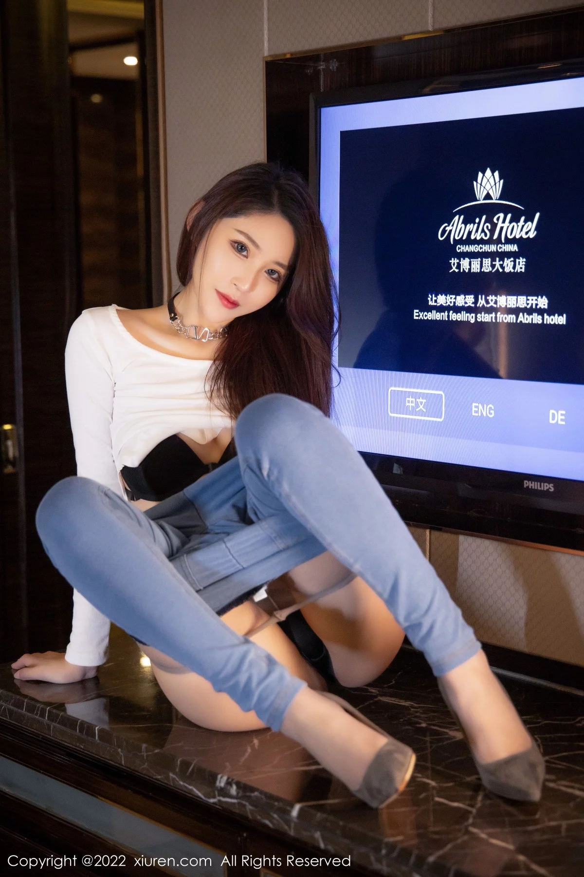 [[XiuRen秀人网]秀人网]No.4541_模特汐汐baby私房半脱露性感内衣原色丝袜秀凹凸身材诱惑写真103P