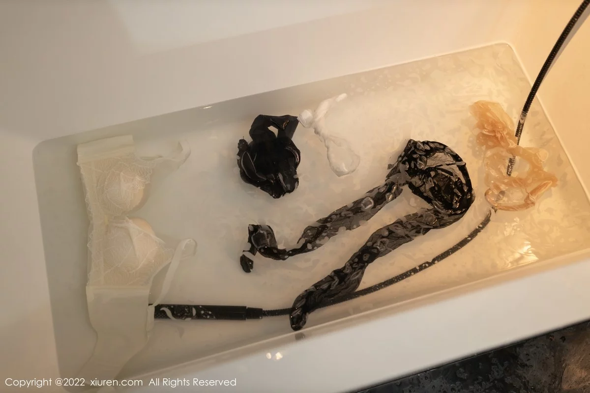 [[XiuRen秀人网]秀人网]No.4542_模特陆萱萱＆唐安琪新春剧情主题性感演绎靓丽迷人写真83P