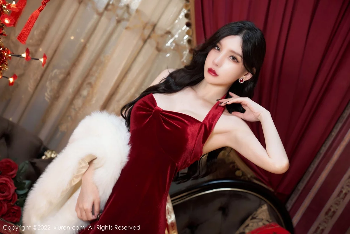 [[XiuRen秀人网]秀人网]No.4545_女神周于希Sally三亚旅拍新年主题脱红色礼裙露无内黑丝诱惑写真83P