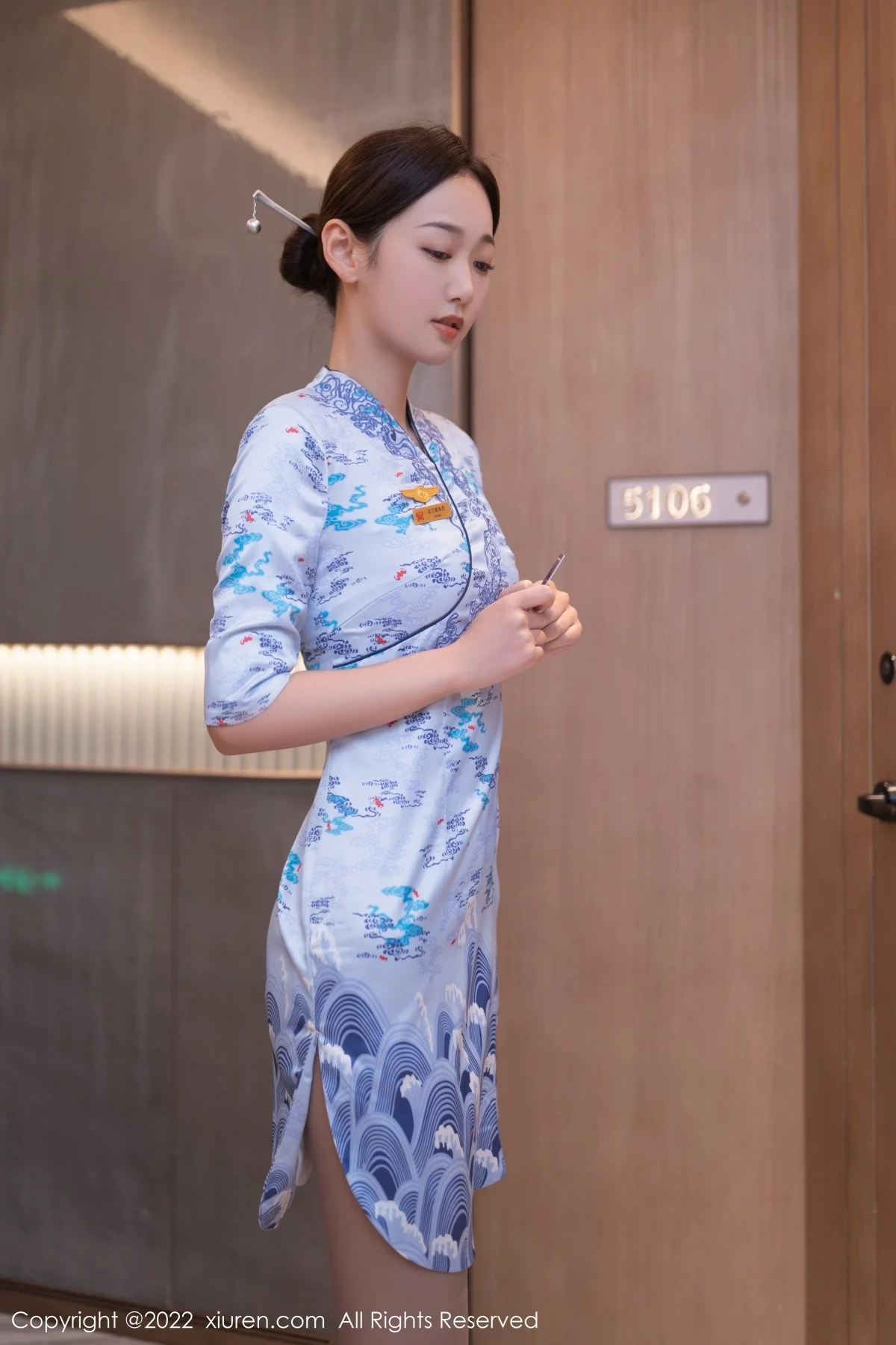 [[XiuRen秀人网]秀人网]No.4552_模特唐安琪珠三角旅拍空姐角色扮演私房半脱秀绝美身材迷人写真78P