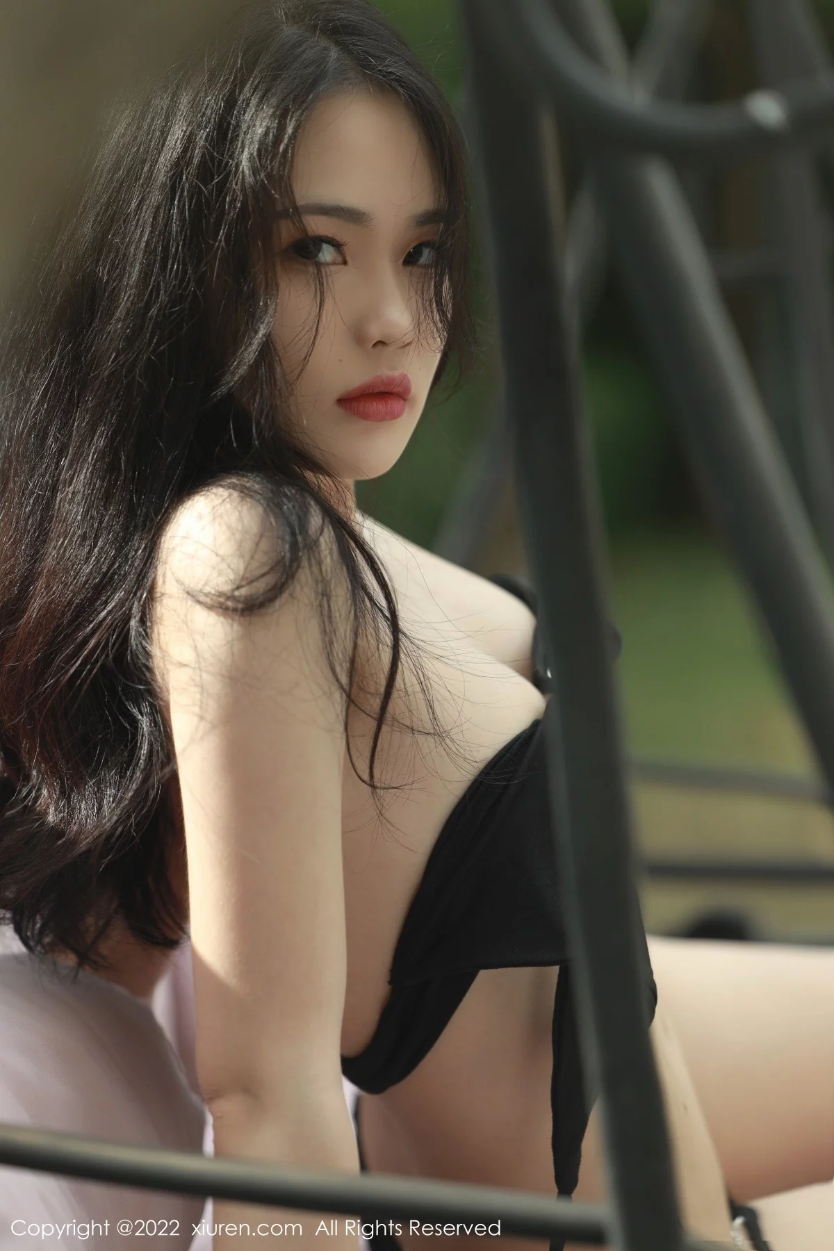 [[XiuRen秀人网]秀人网]No.4559_模特Niki可雅海南岛旅拍户外泳池性感比基尼半脱撩人诱惑写真82P