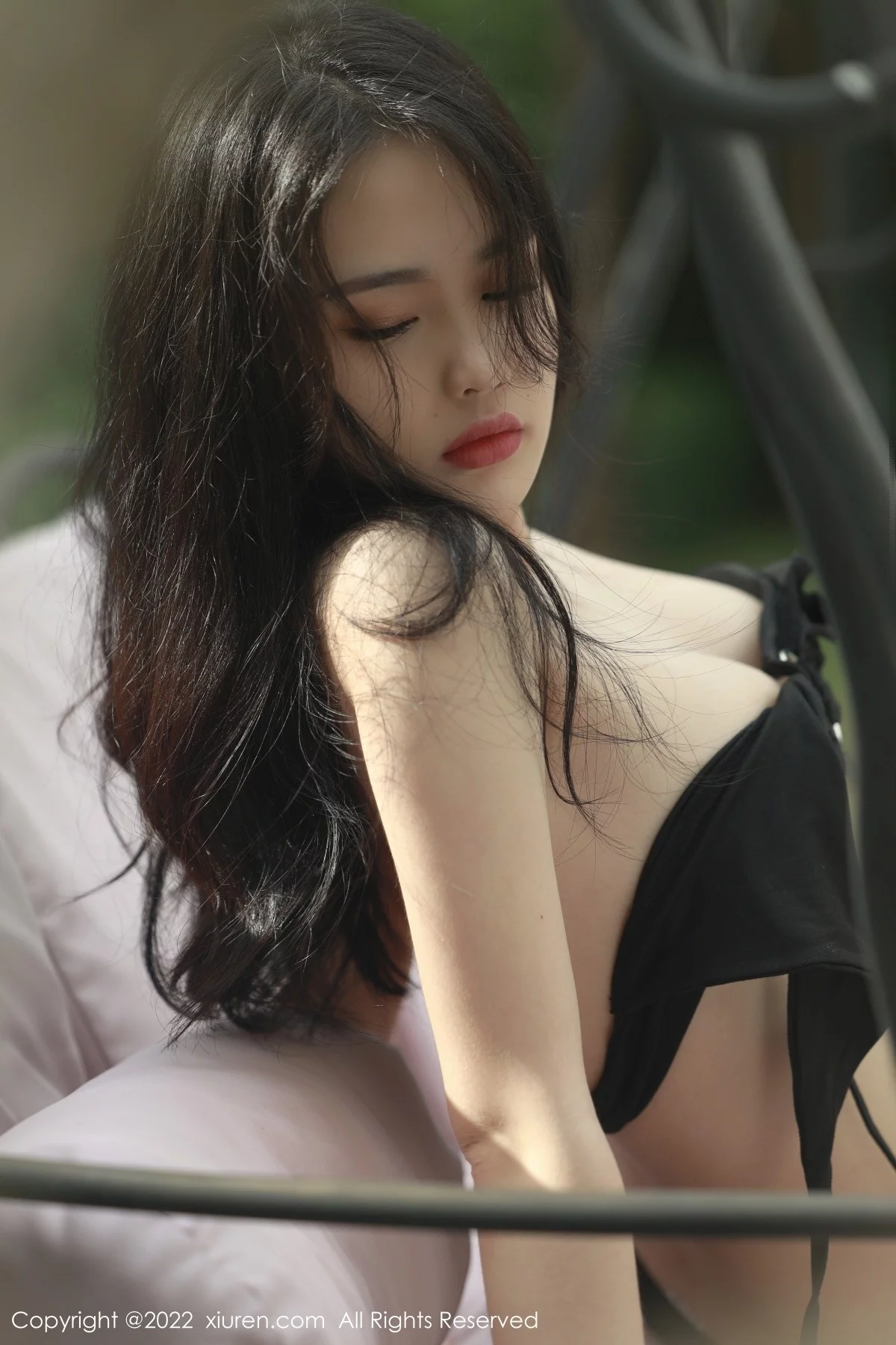 [[XiuRen秀人网]秀人网]No.4559_模特Niki可雅海南岛旅拍户外泳池性感比基尼半脱撩人诱惑写真82P