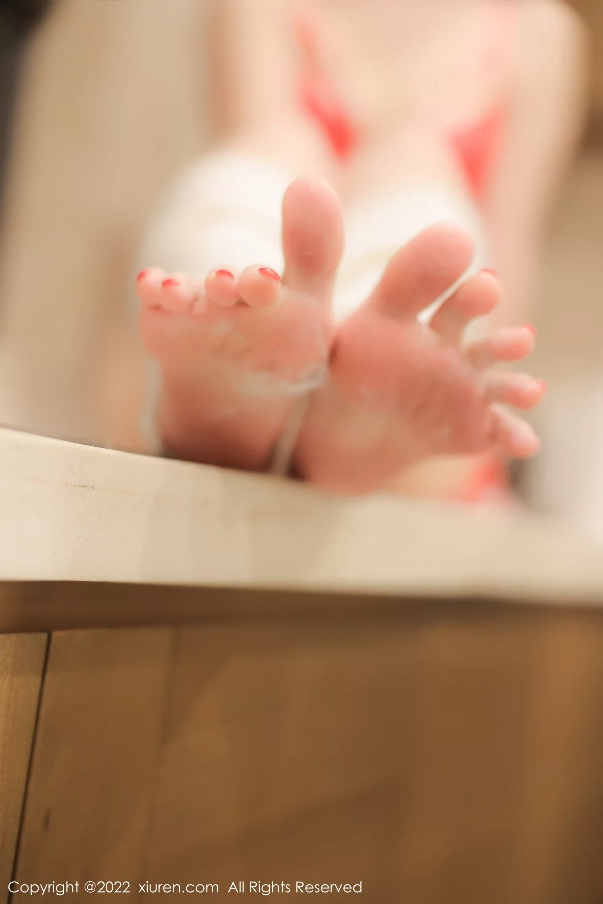 [[XiuRen秀人网]秀人网]No.4565_模特诗诗kiki新年气氛拍摄私房性感红色内衣秀完美身材诱惑写真69P