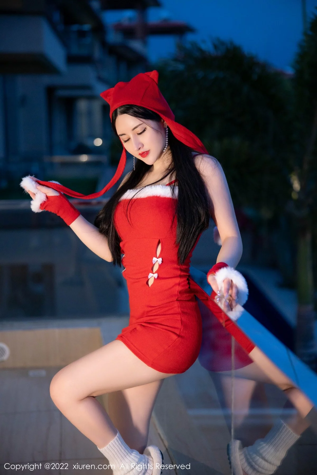 [[XiuRen秀人网]秀人网]No.4565_模特诗诗kiki新年气氛拍摄私房性感红色内衣秀完美身材诱惑写真69P