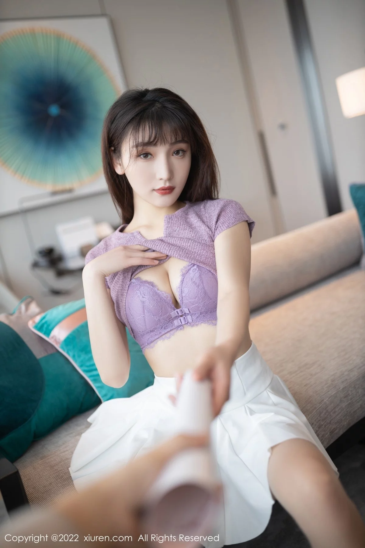 [[XiuRen秀人网]秀人网]No.4570_模特陆萱萱角色扮演主题紫色上衣半脱露紫色内衣撩人诱惑写真79P