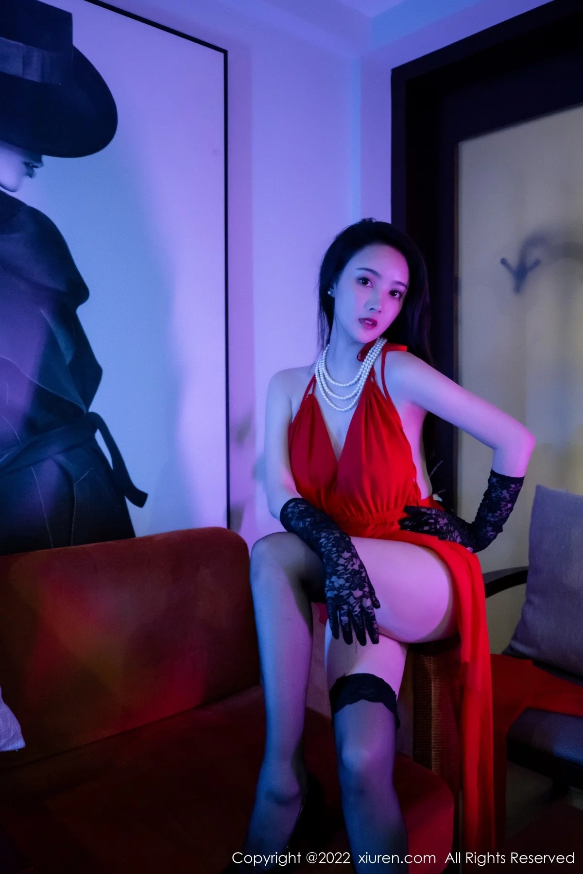 [[XiuRen秀人网]秀人网]No.4571_模特Summer宝宝性感红色连衣裙配黑色蕾丝袜秀美腿诱惑写真48P