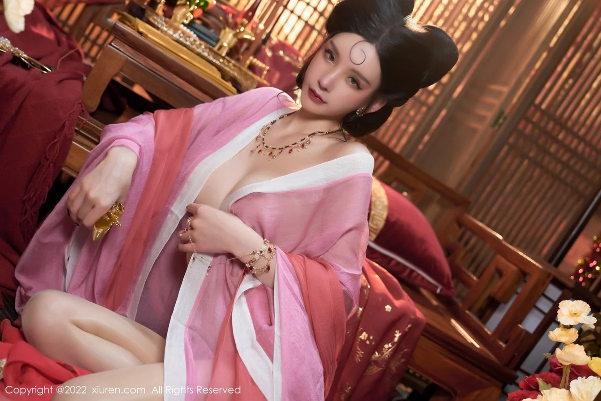 [[XiuRen秀人网]秀人网]No.4575_女神周于希Sally三亚旅拍妲己角色扮演古装服饰性感迷人写真74P