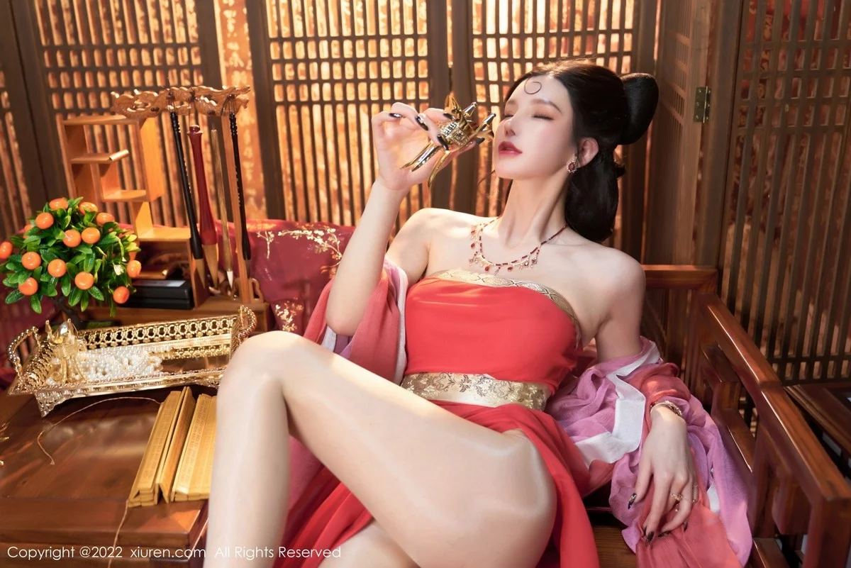 [[XiuRen秀人网]秀人网]No.4575_女神周于希Sally三亚旅拍妲己角色扮演古装服饰性感迷人写真74P