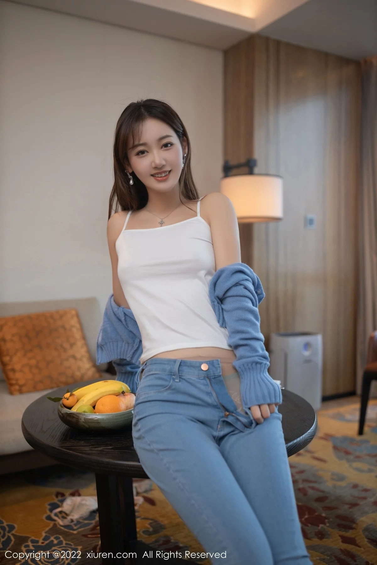 [[XiuRen秀人网]秀人网]No.4582_模特唐安琪小学妹角色扮演轻透白色上衣配牛仔裤性感迷人写真73P