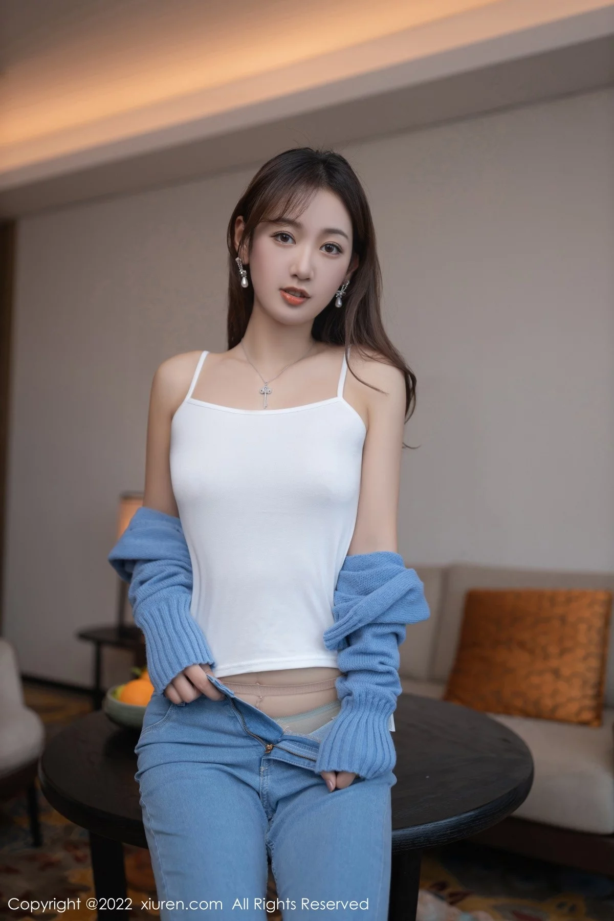 [[XiuRen秀人网]秀人网]No.4582_模特唐安琪小学妹角色扮演轻透白色上衣配牛仔裤性感迷人写真73P