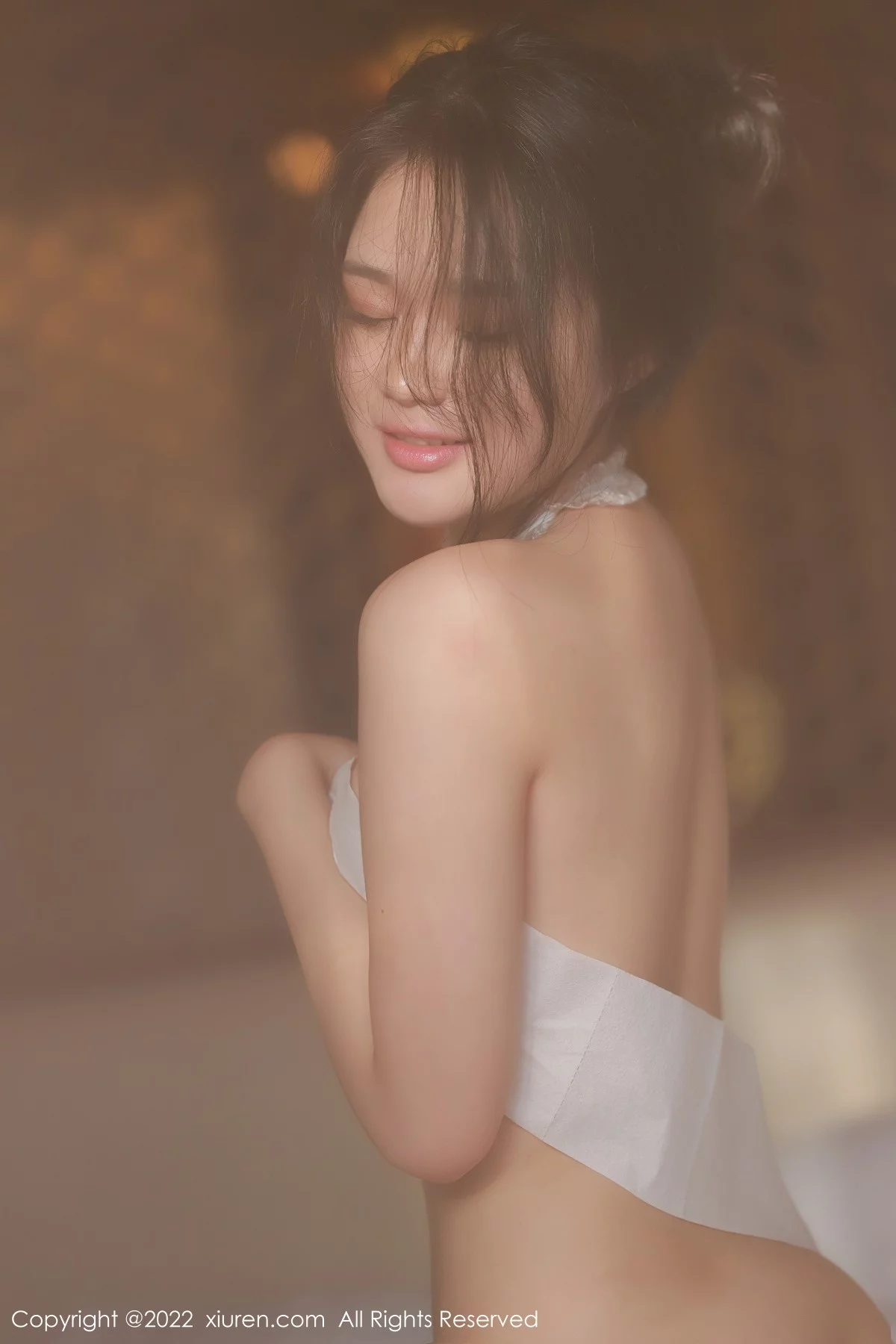 [[XiuRen秀人网]秀人网]No.4483_模特Niki可雅海南岛旅拍轻透上衣配超薄肉丝秀火辣身材诱惑写真88P