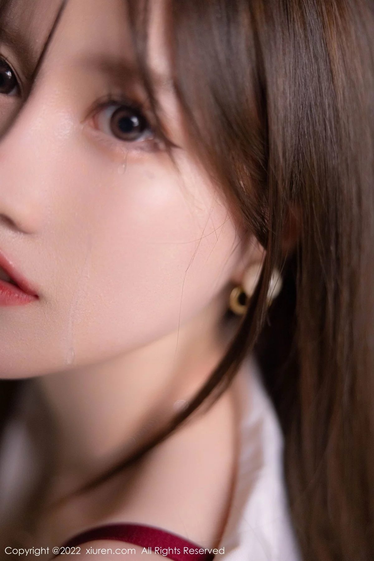 [[XiuRen秀人网]秀人网]No.4492_模特美桃酱户外夜晚树林+私房床上性感女兵制服配黑丝诱惑写真56P