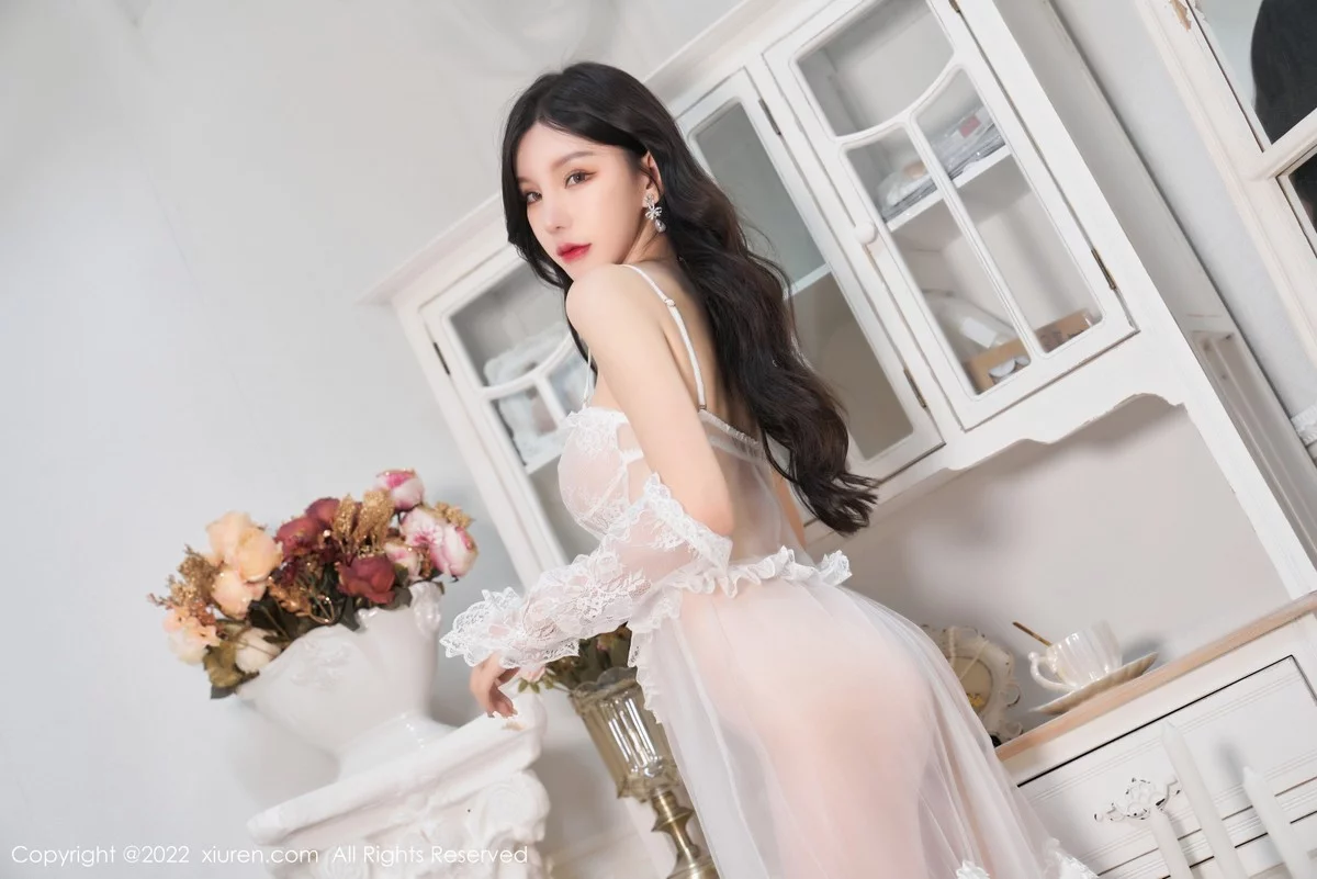 [[XiuRen秀人网]秀人网]No.4499_女神周于希Sally私房白色轻透蕾丝长裙透视秀火辣身材诱惑写真79P