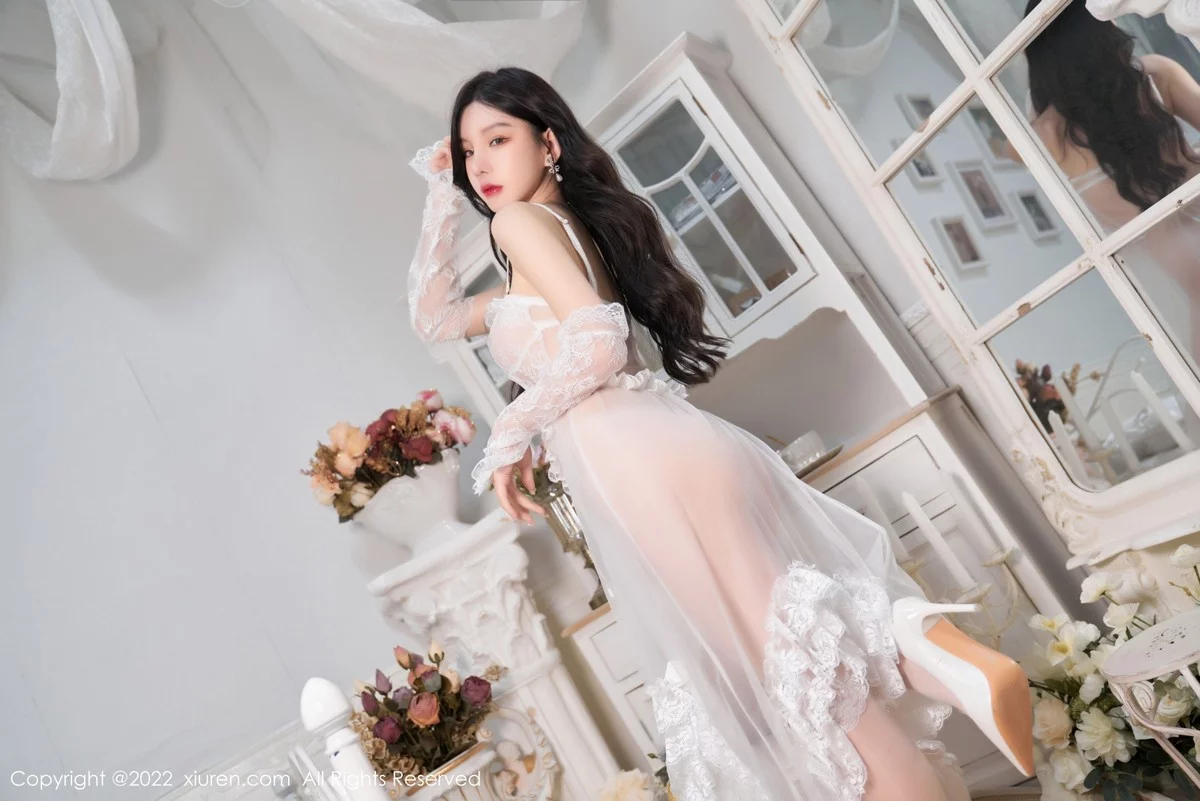 [[XiuRen秀人网]秀人网]No.4499_女神周于希Sally私房白色轻透蕾丝长裙透视秀火辣身材诱惑写真79P