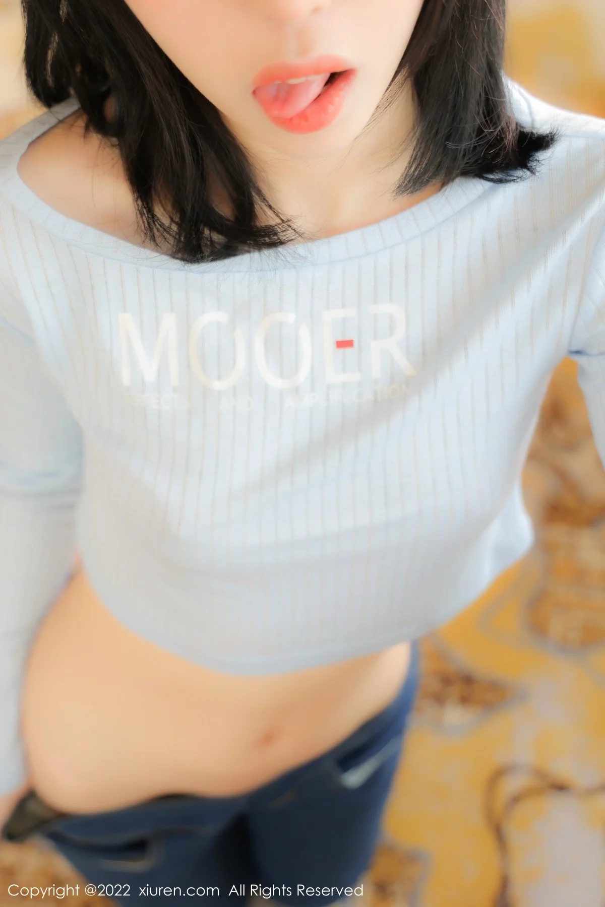 [[XiuRen秀人网]秀人网]No.4584_模特奶瓶蓝色外套配牛仔裤私房半脱秀浑圆翘臀极致诱惑写真94P