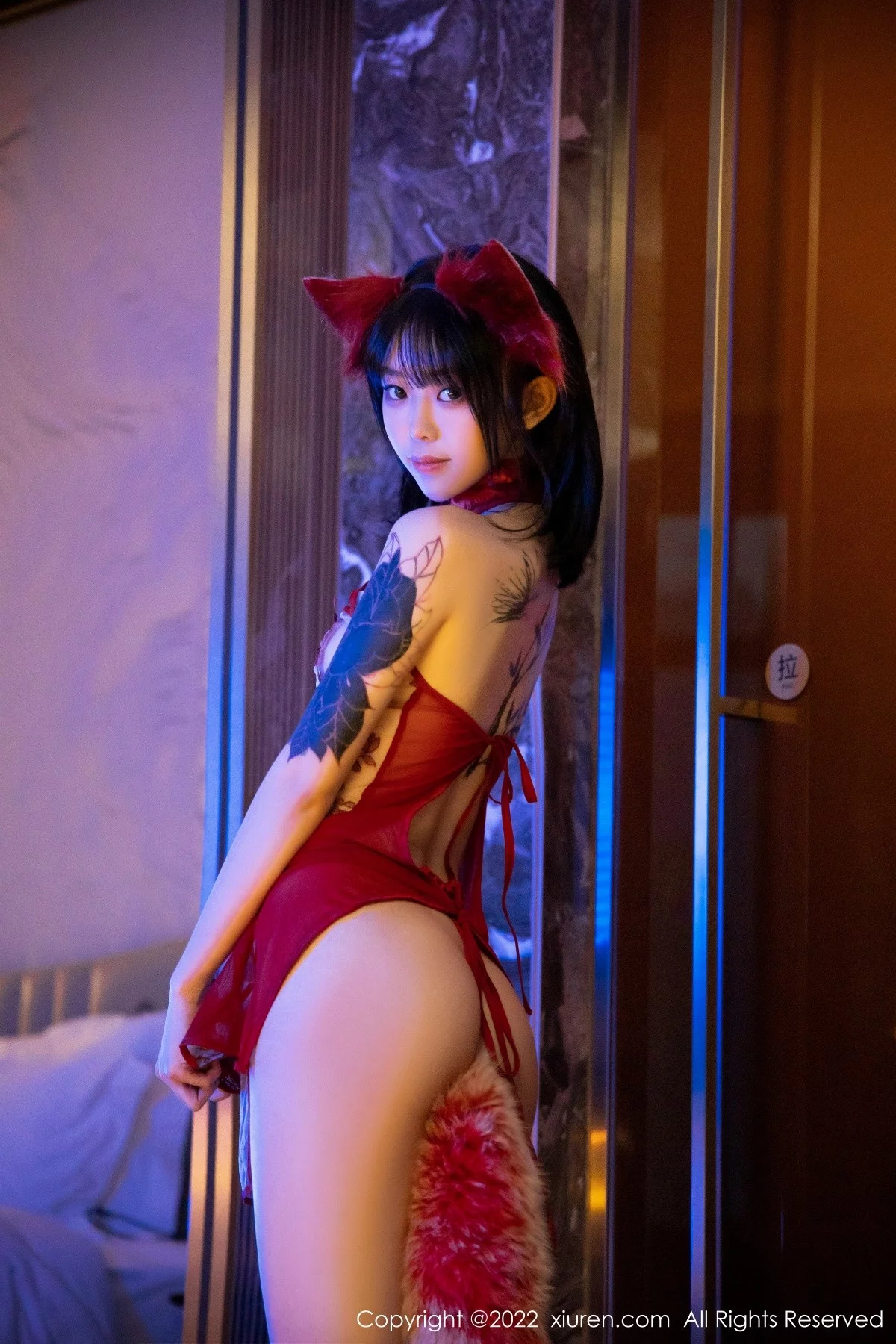 [[XiuRen秀人网]秀人网]No.4634_模特奶瓶魅惑狐狸装扮性感红色轻透服饰秀完美身材诱惑写真64P