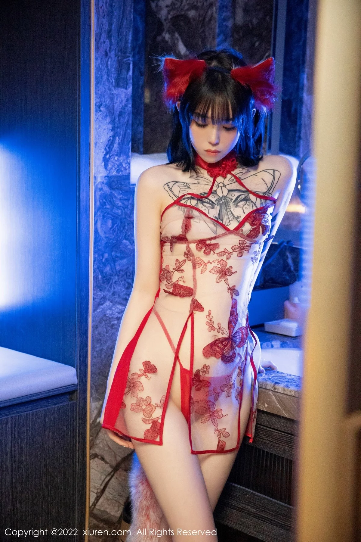 [[XiuRen秀人网]秀人网]No.4634_模特奶瓶魅惑狐狸装扮性感红色轻透服饰秀完美身材诱惑写真64P