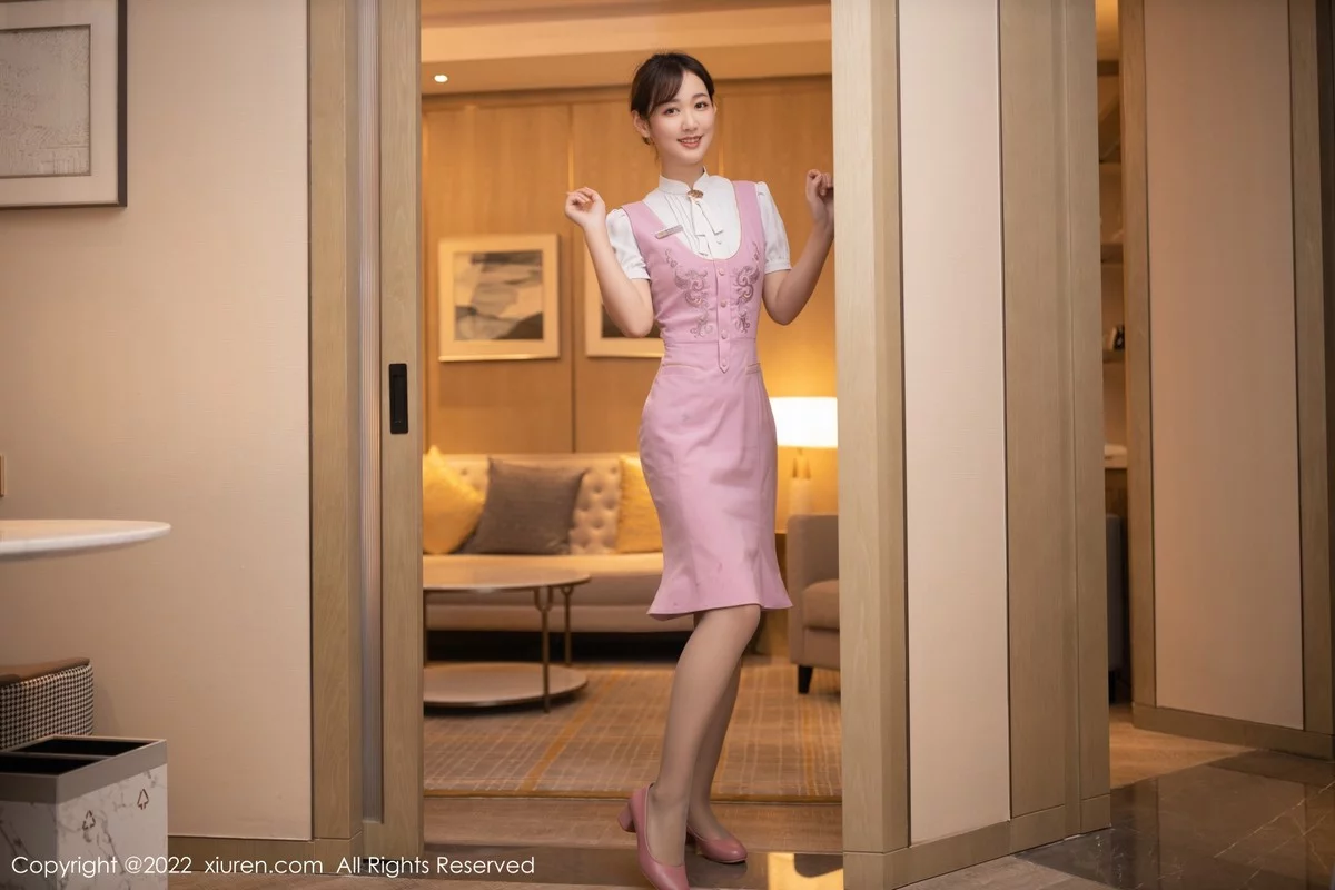 [[XiuRen秀人网]秀人网]No.4647_模特唐安琪珠三角旅拍空姐角色扮演淡粉色内衣配丝袜诱惑写真85P