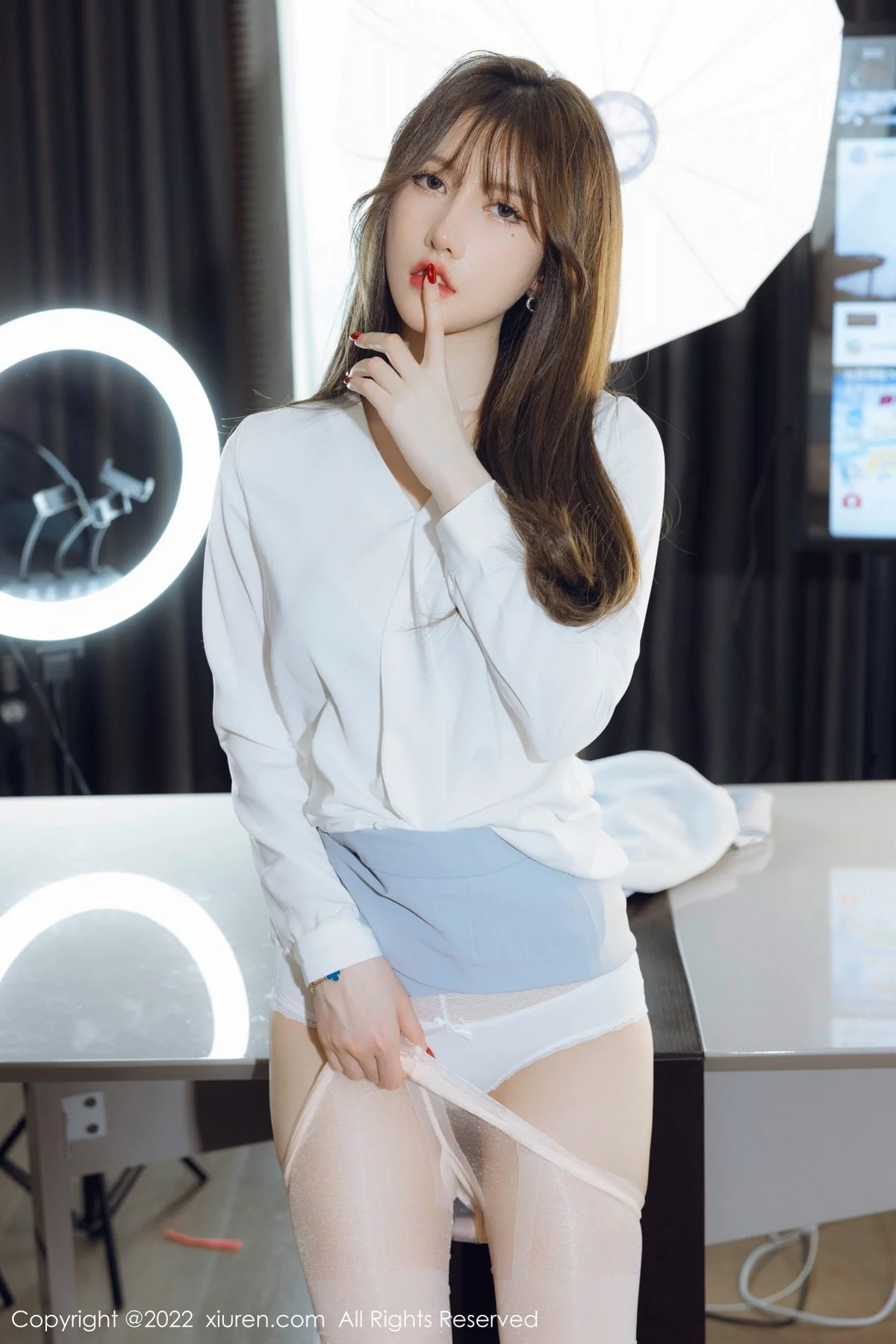 [[XiuRen秀人网]秀人网]No.4658_模特美桃酱蓝色制服系列私房半脱露性感内衣超薄肉丝诱惑写真64P